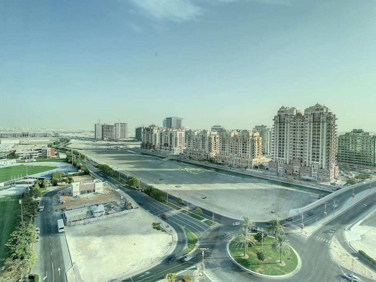 Key View - Red Residence