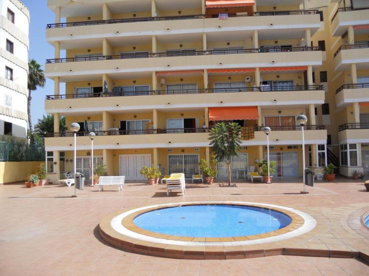 Pool view accommodation in Playa del Ingles