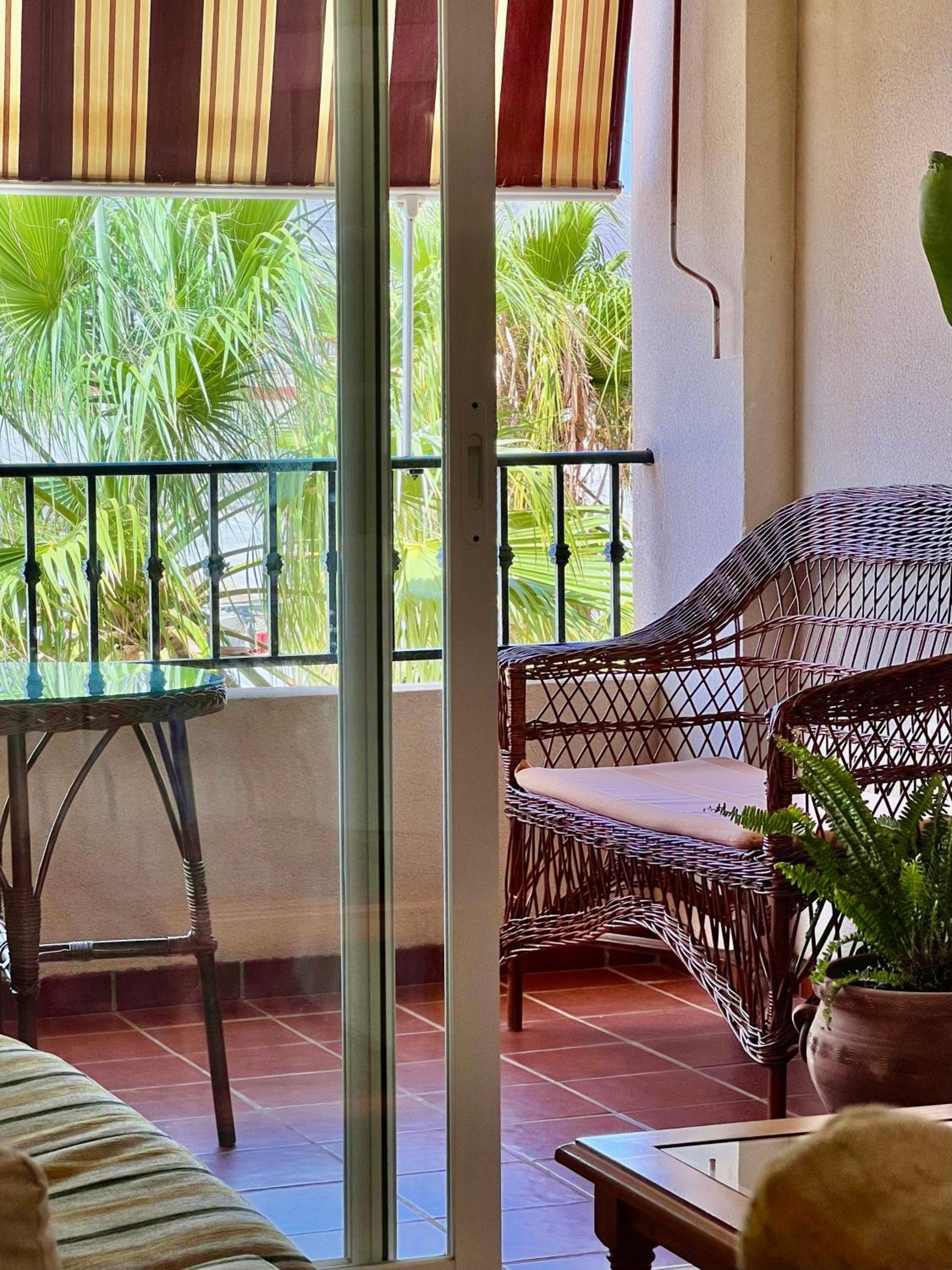 Apartamento Playa Calahonda El Farillo con terraza