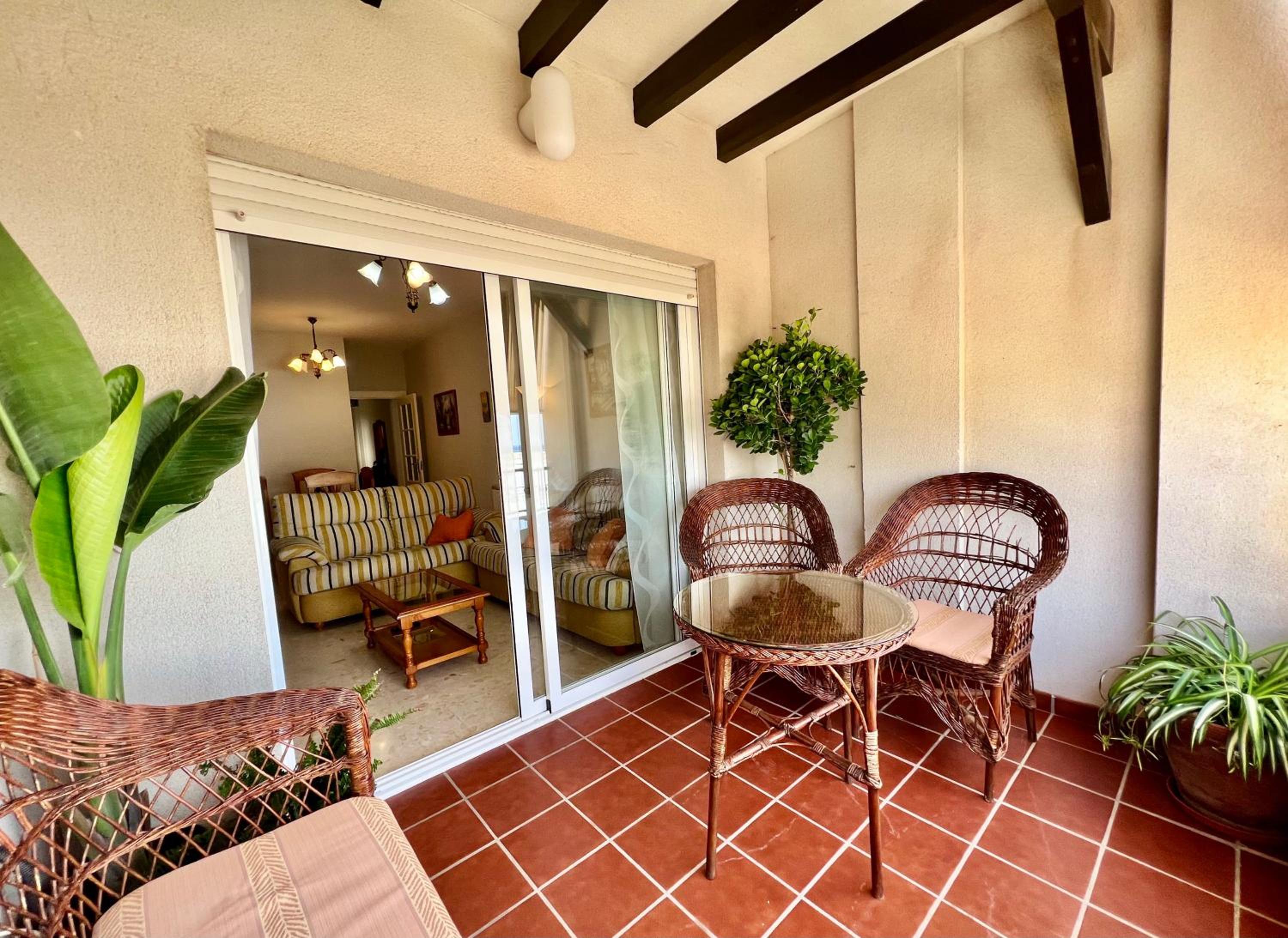 Apartamento Playa Calahonda El Farillo con terraza