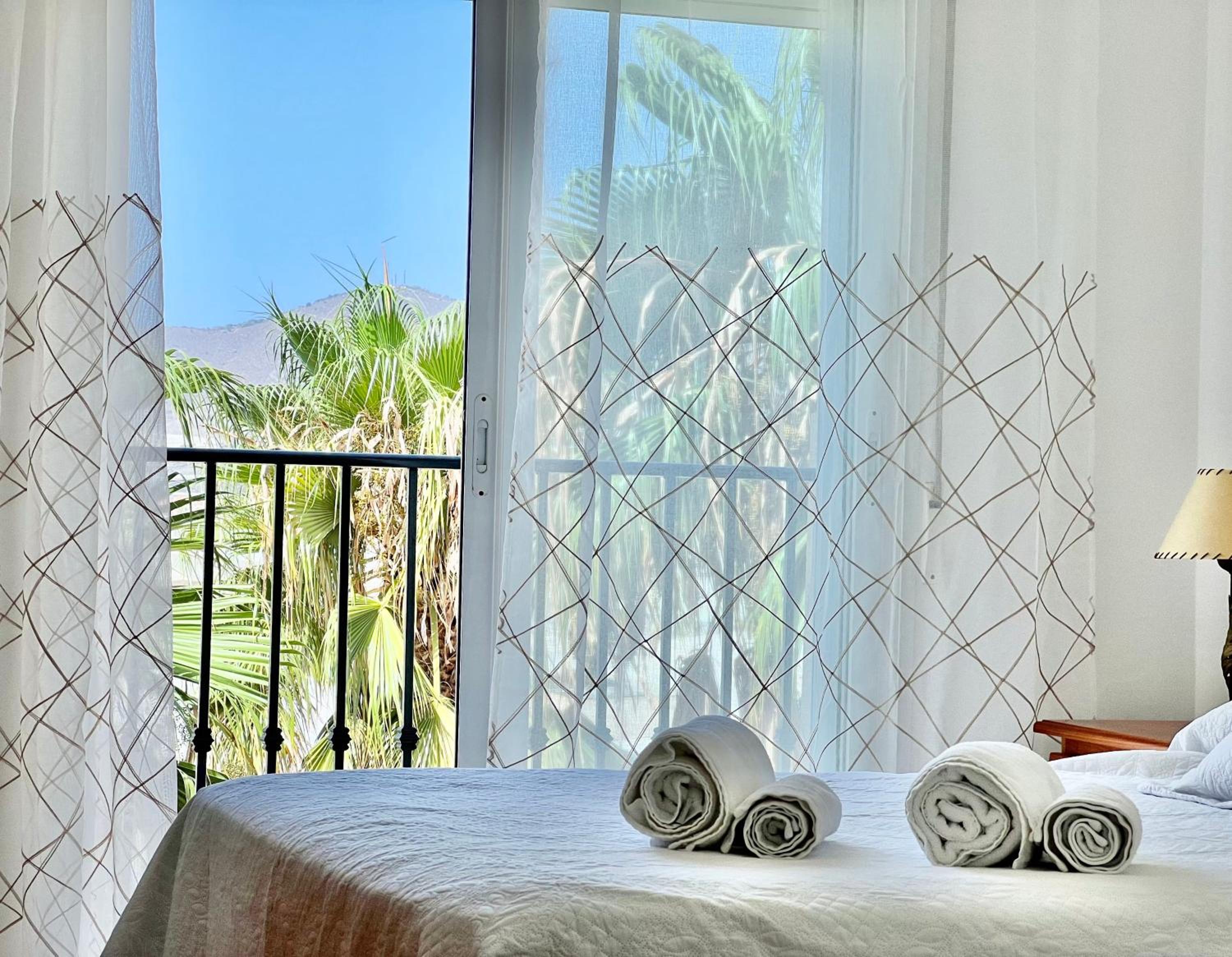 Apartamento Playa Calahonda El Farillo con terraza