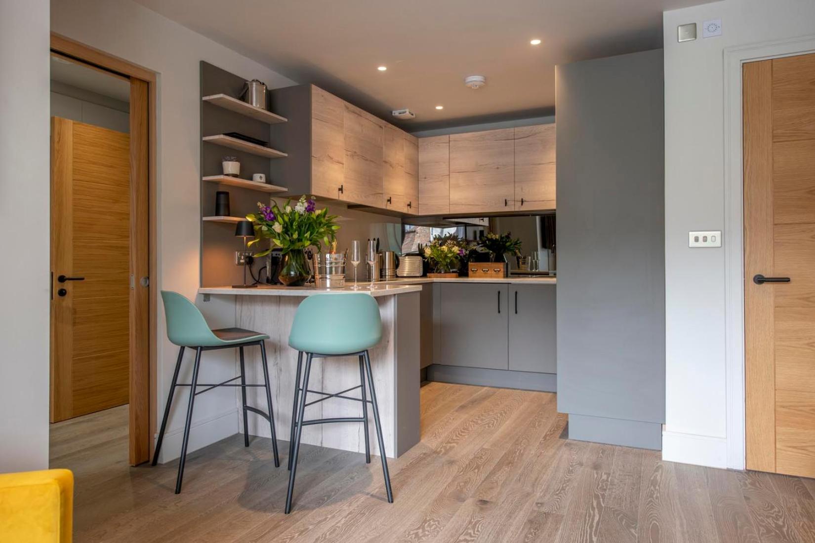 The Quadrant - The Ruskin Suite view 4
