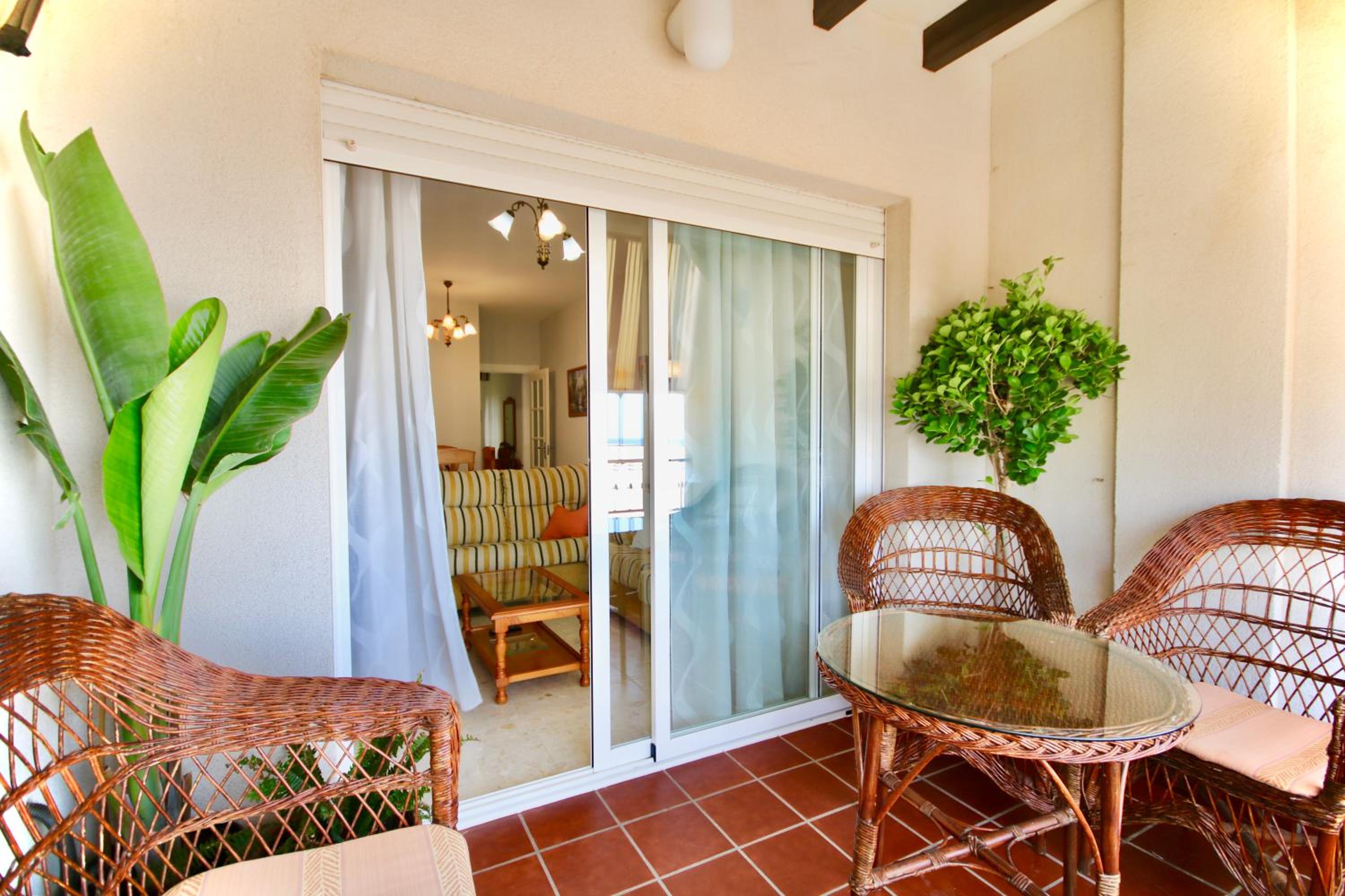 Apartamento Playa Calahonda El Farillo con terraza