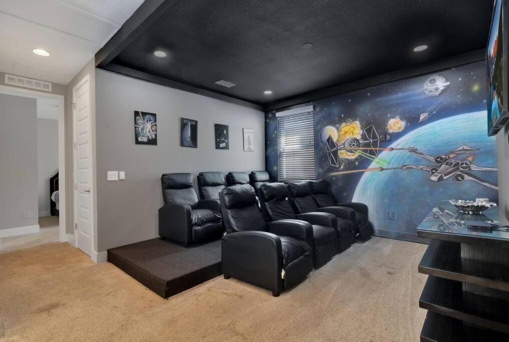451-Luxury Villa wMovie Theater and Arcade