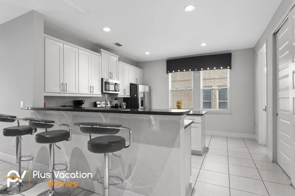 360 Villa - 7BD - Pool Theme Beds by Disney