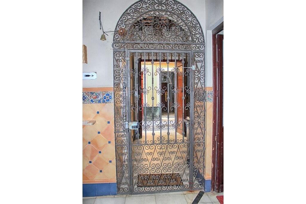 APARTAMENTO CENTRICO EN CASA TIPICA GADITANA