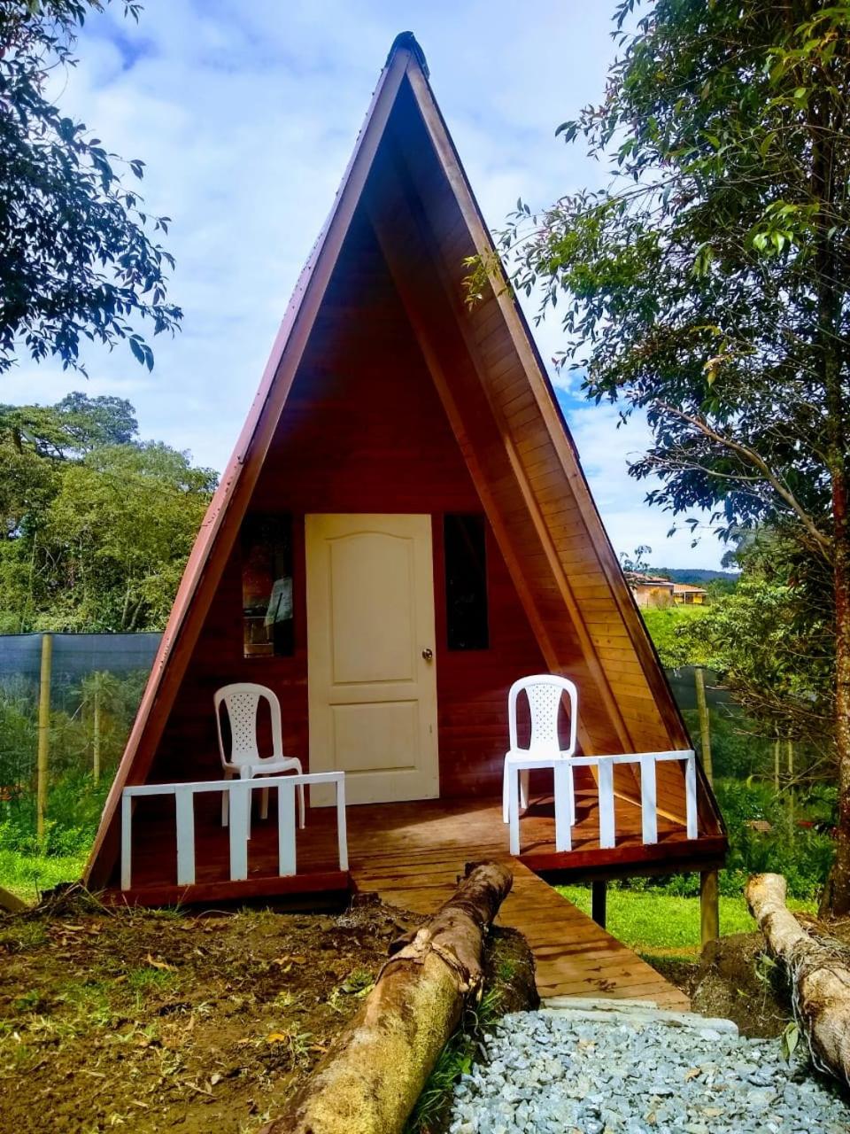 Hospedaje Santaelena -chalets de montaña-