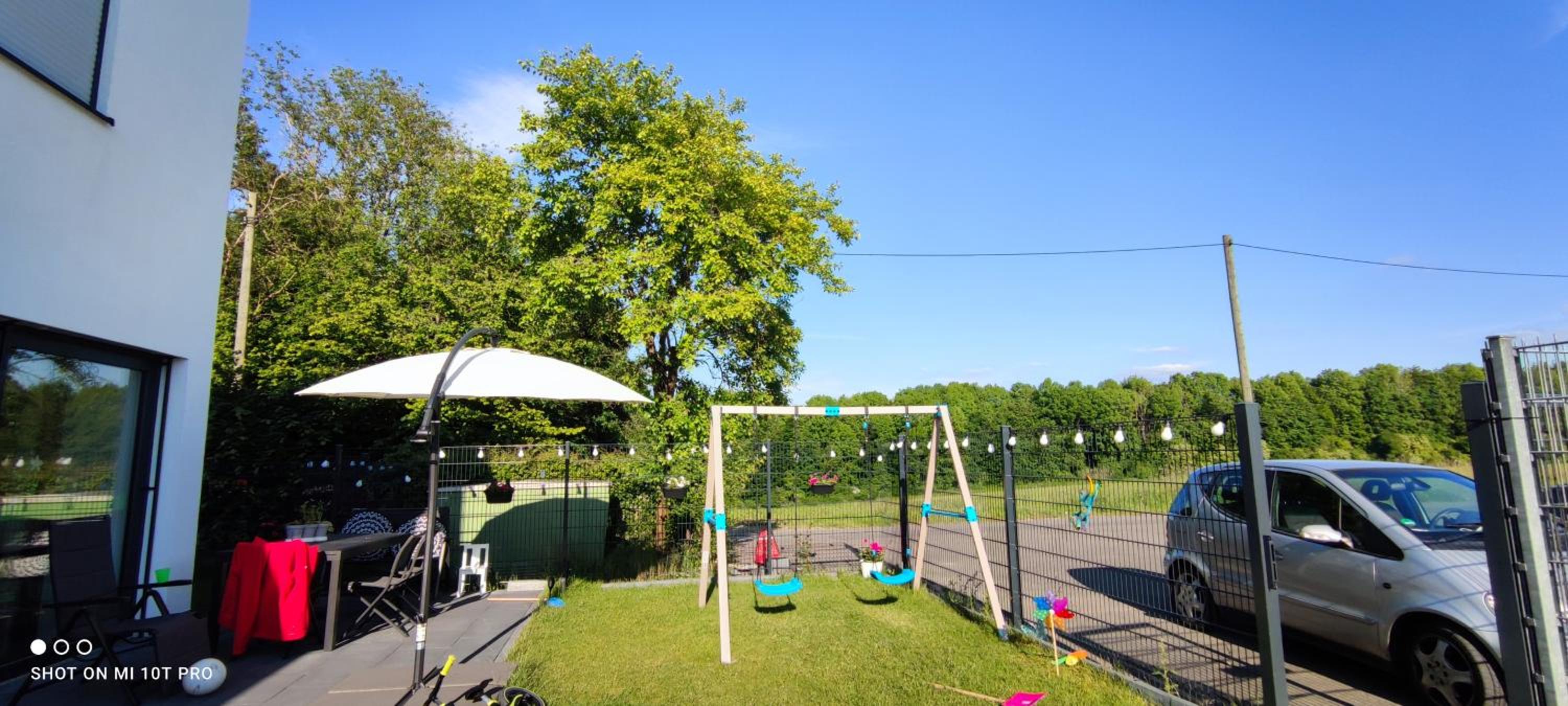 Neue Doppelhaushälfte mit Terrasse, Balkon und Garten