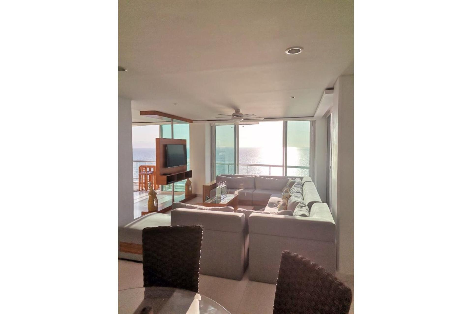 Beachfront Penthouse With Private Pool!!! - Property Image 35