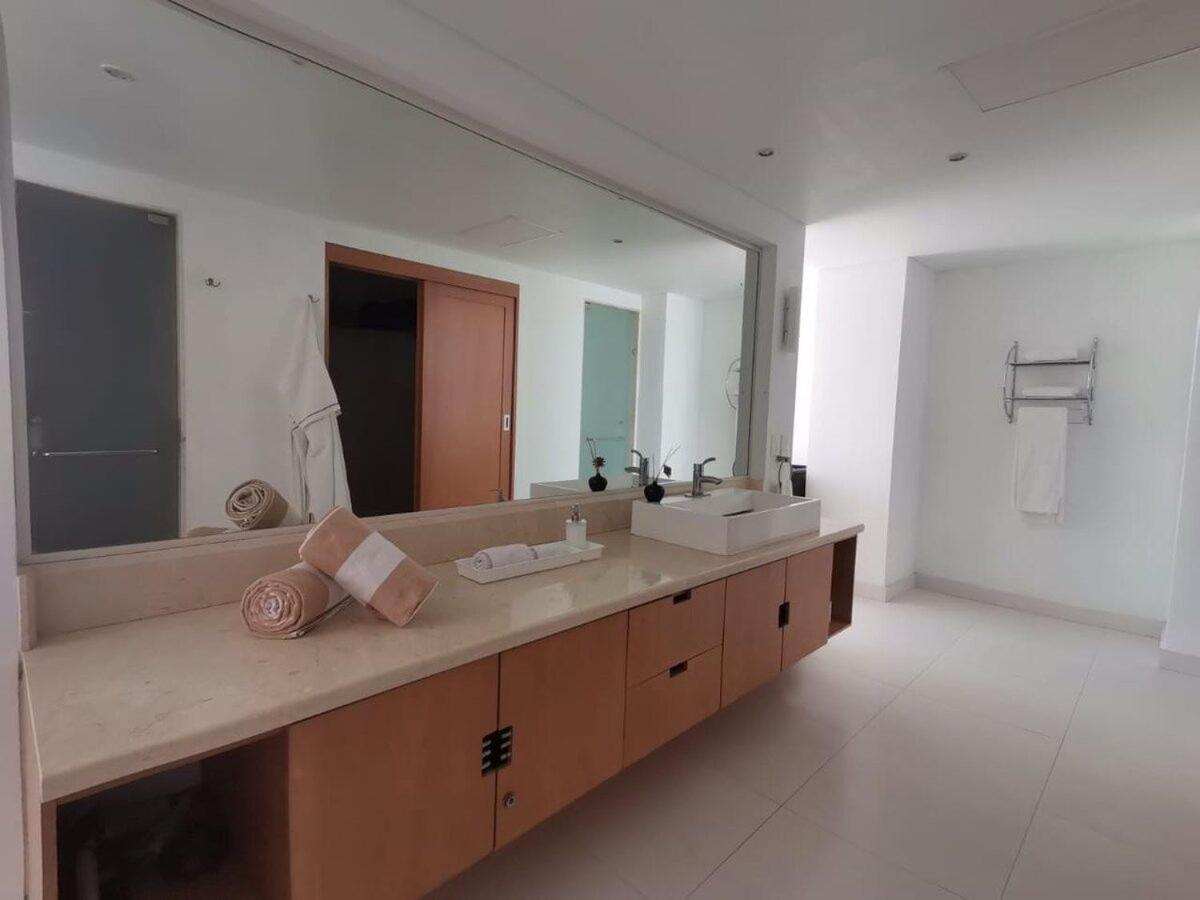 Beachfront Penthouse With Private Pool!!! - Property Image 60