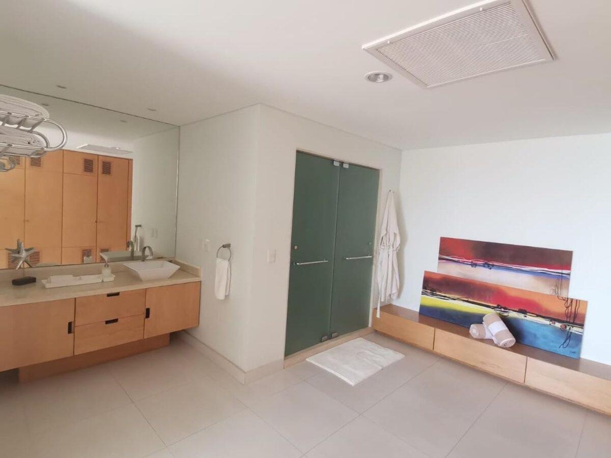 Beachfront Penthouse With Private Pool!!! - Property Image 14