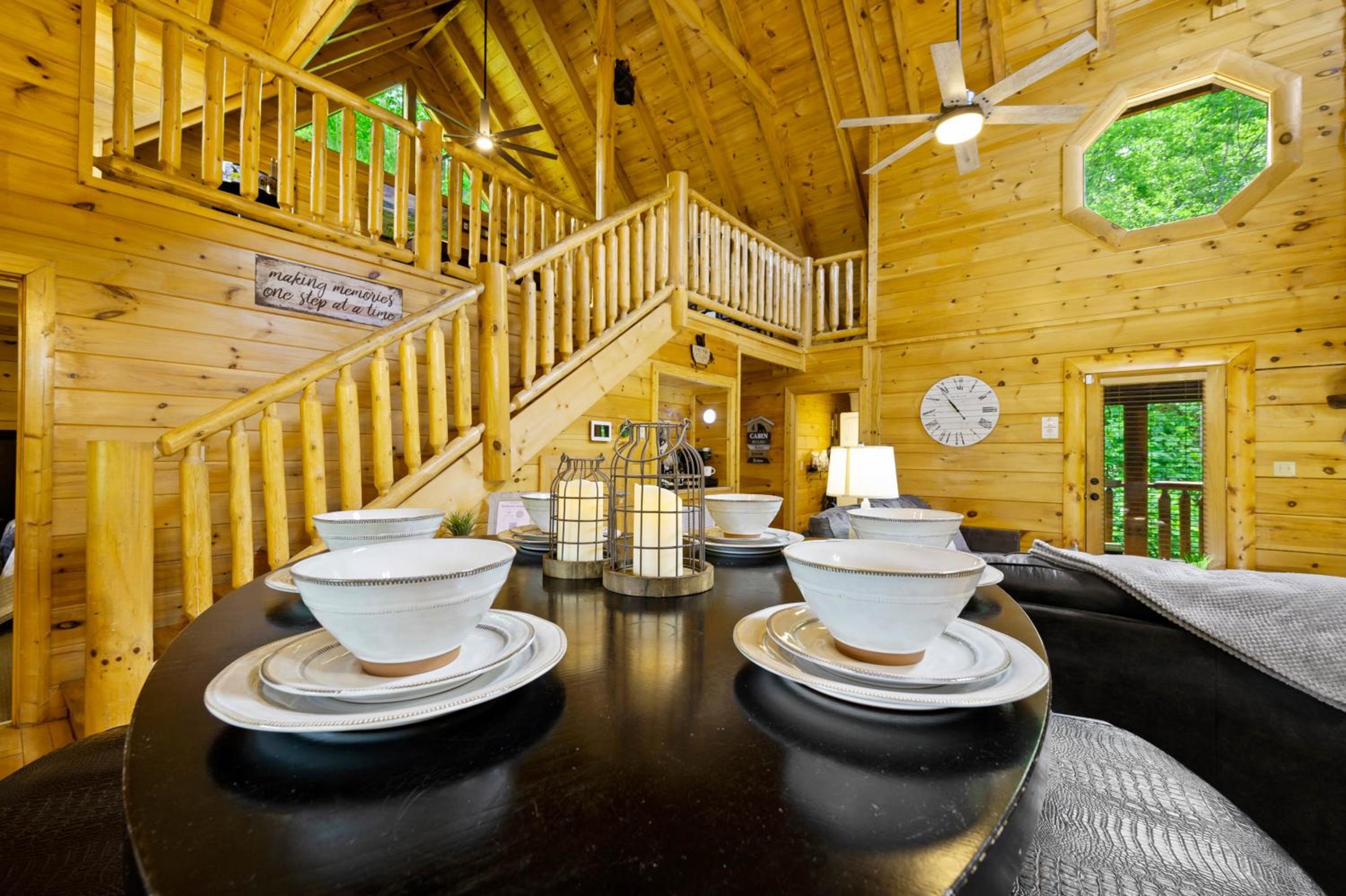 Enchanted Getaway - King Beds-Resort Pools-Hot Tub-Game Room