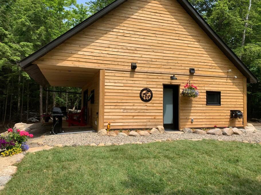 Private Cliffside Chalet Nestled in Nature With Western Sunsets & Waterfront Access Near Algonquin Park- Pass Included view 5