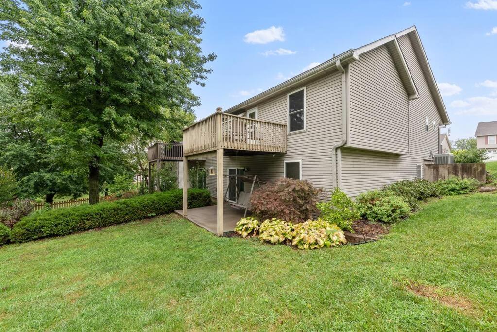 Kansas City Vacations - Beautiful Townhome, 11 minutes to Downtown, KCMO. - Property Image 55