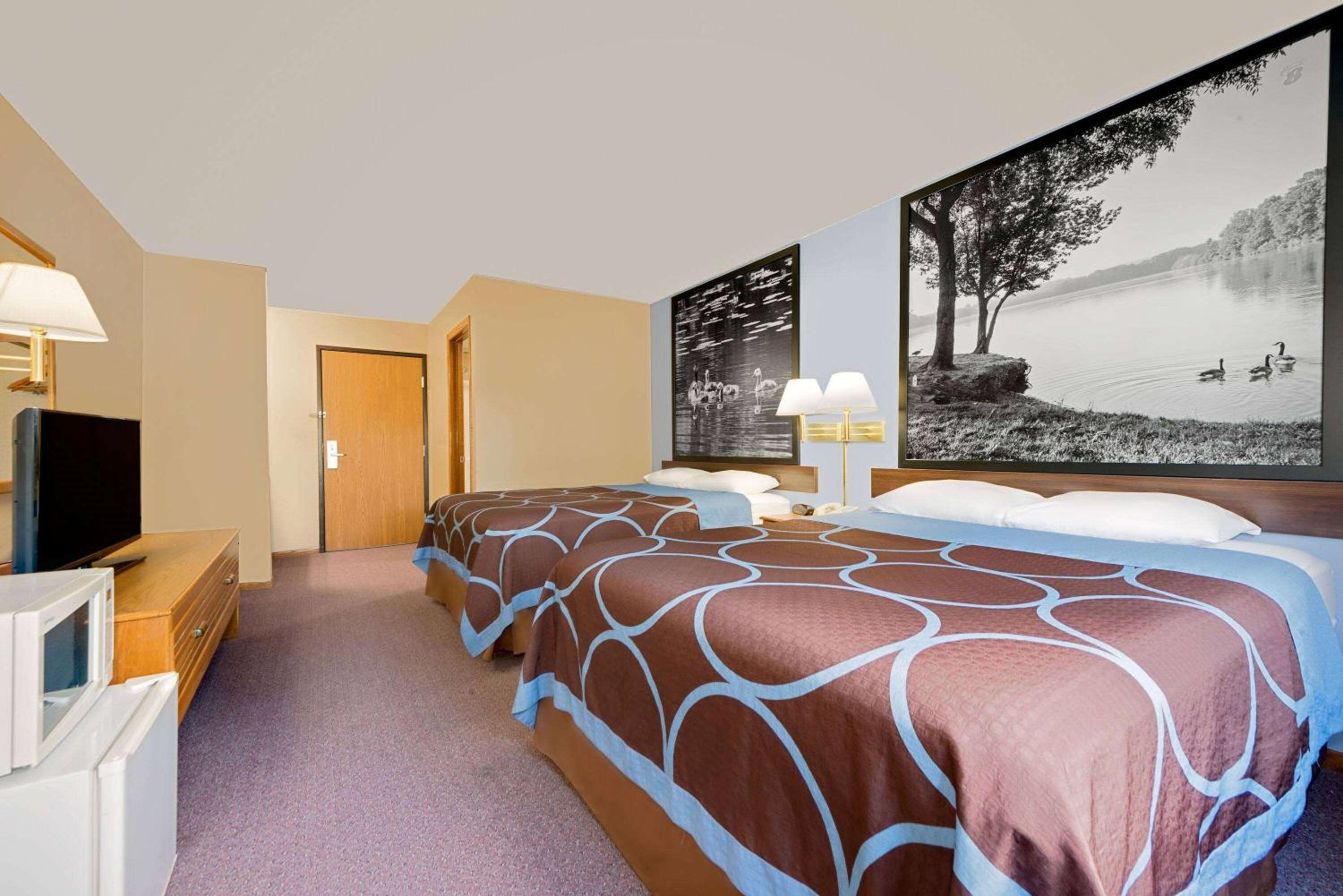 Super 8 by Wyndham Chariton view 5