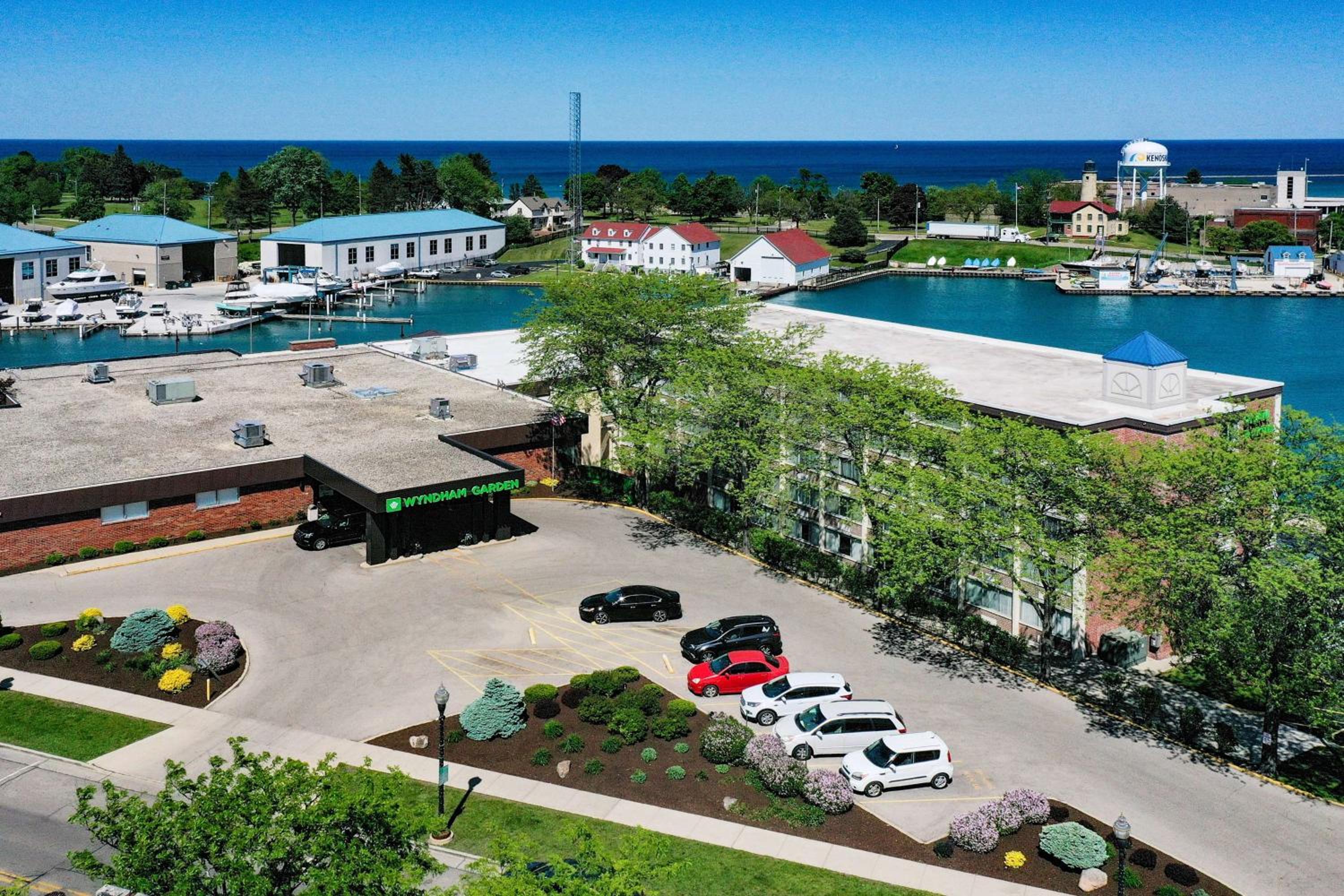 Milwaukee Vacations - Wyndham Garden Kenosha Harborside - Property Image 2