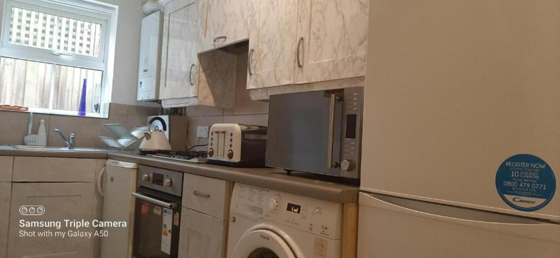2-Bed Apartment Sleeps 4 with Wi-Fi