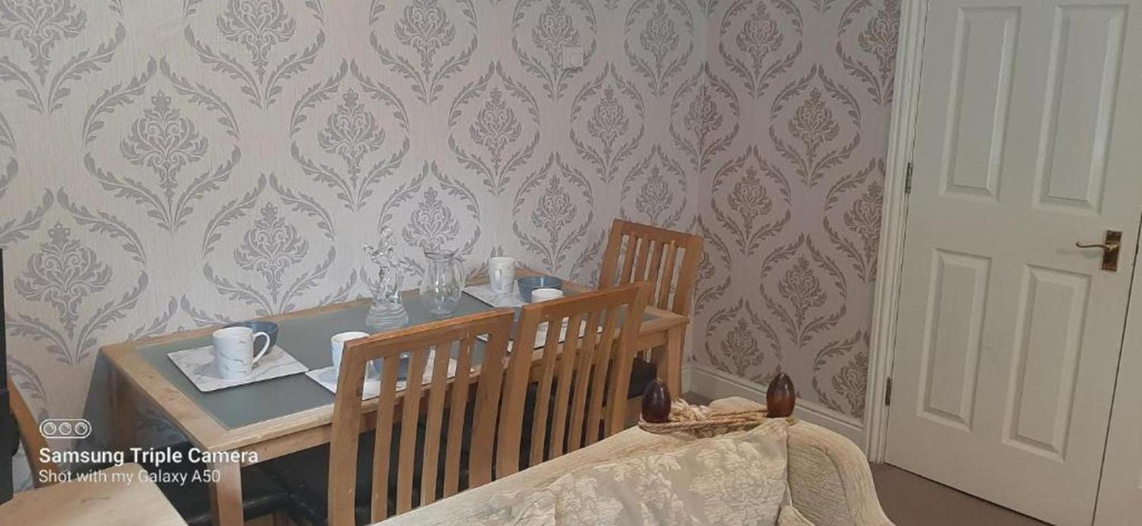 2-Bed Apartment Sleeps 4 with Wi-Fi