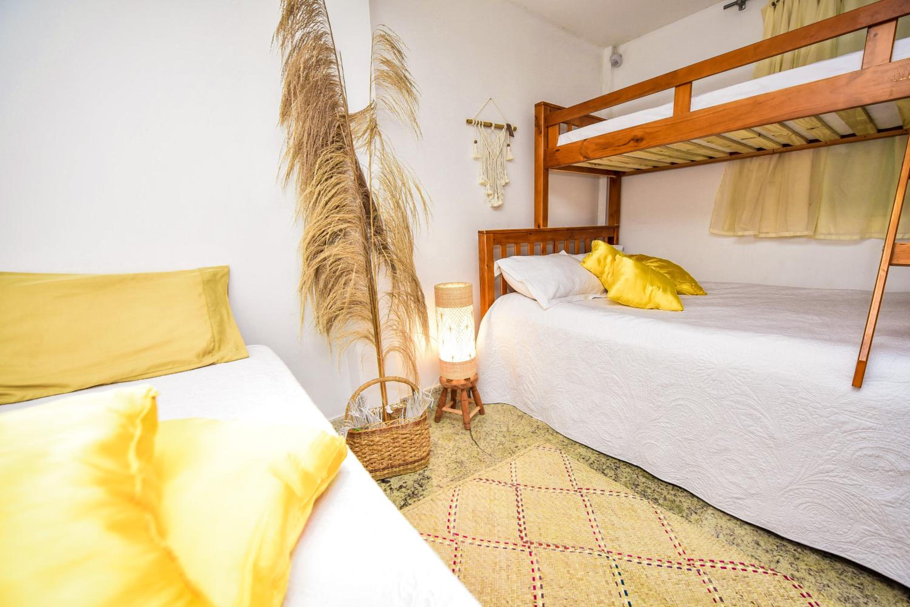 Casa com pes na areia em Iriri - ES