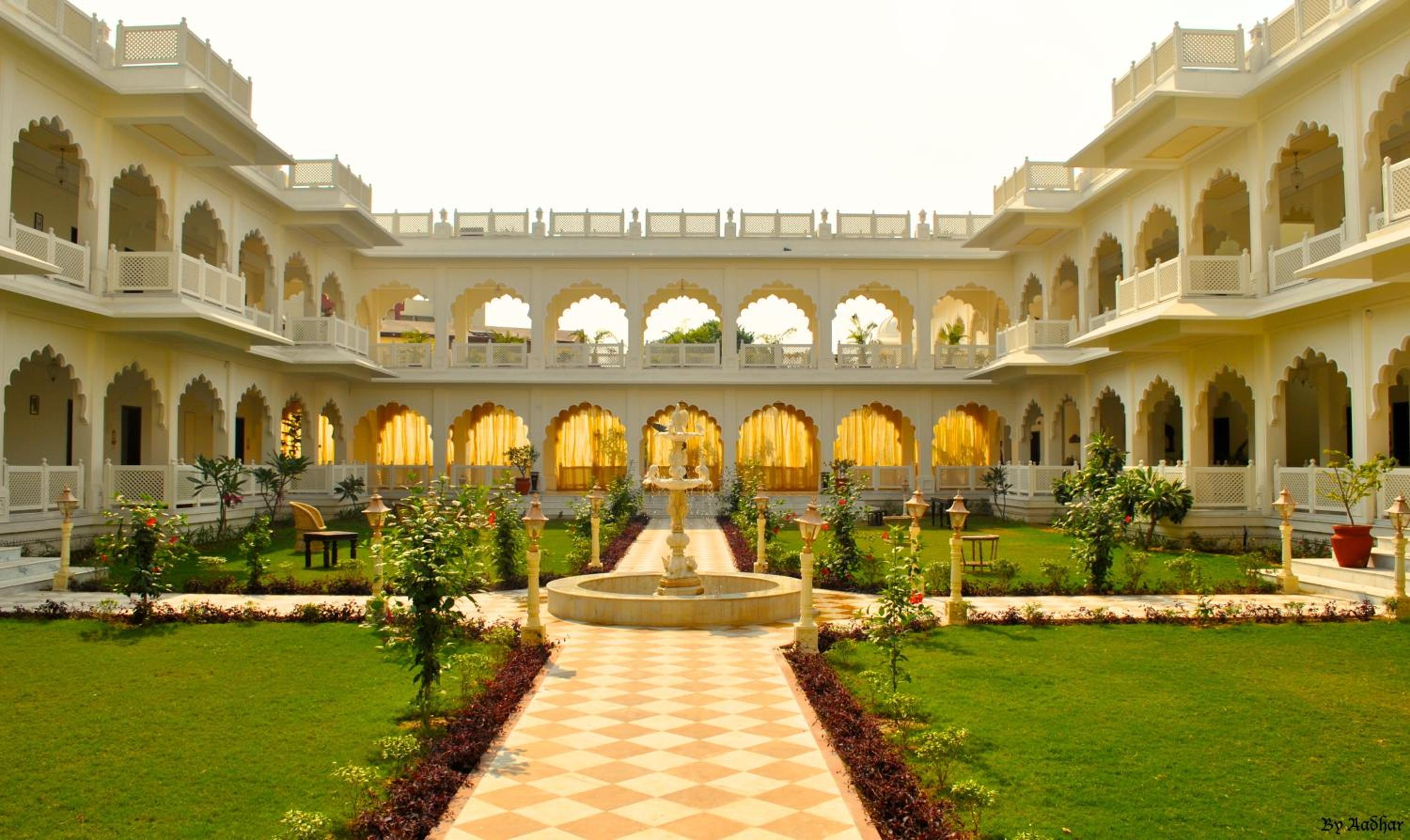 Anuraga Palace