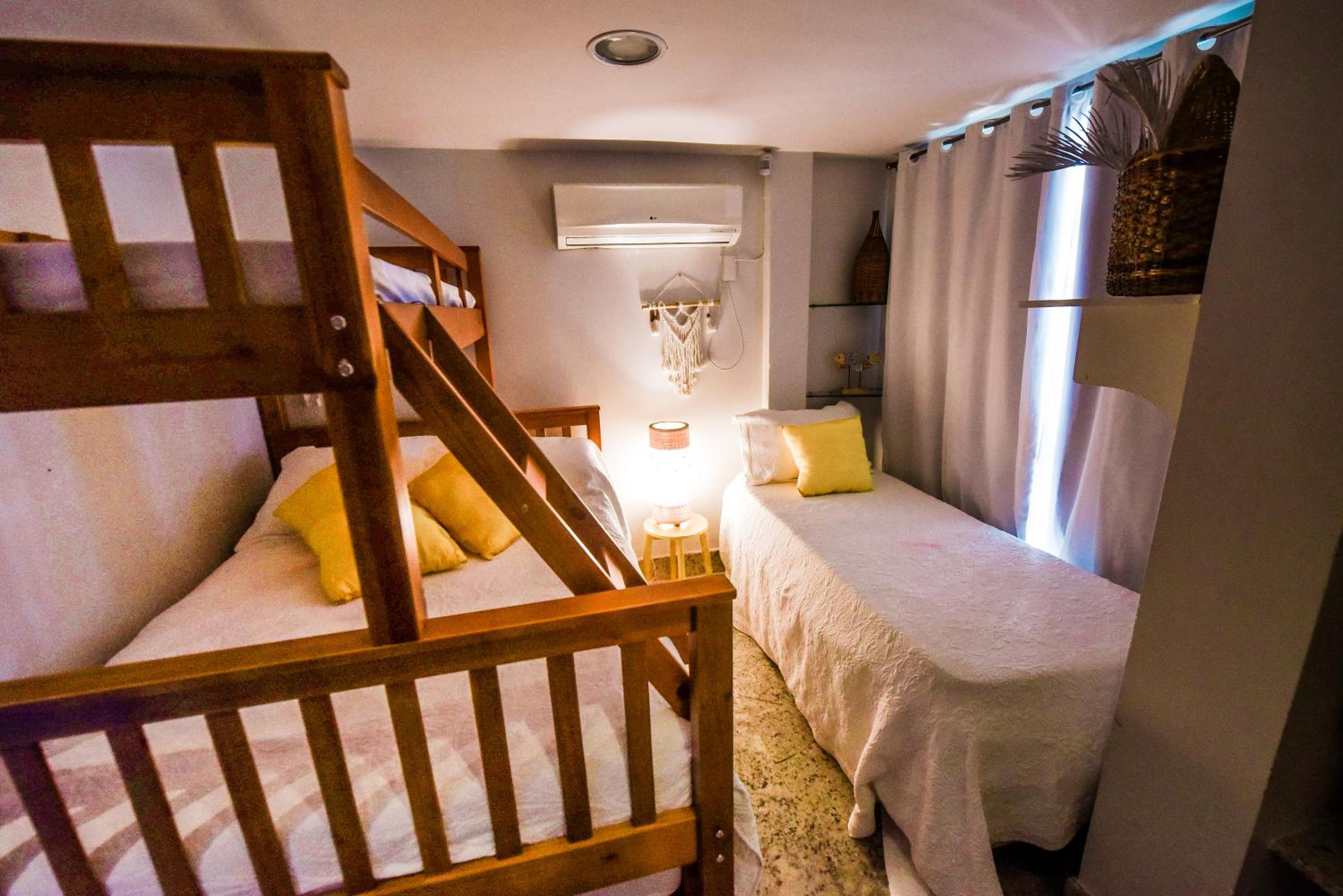 Casa com pes na areia em Iriri - ES