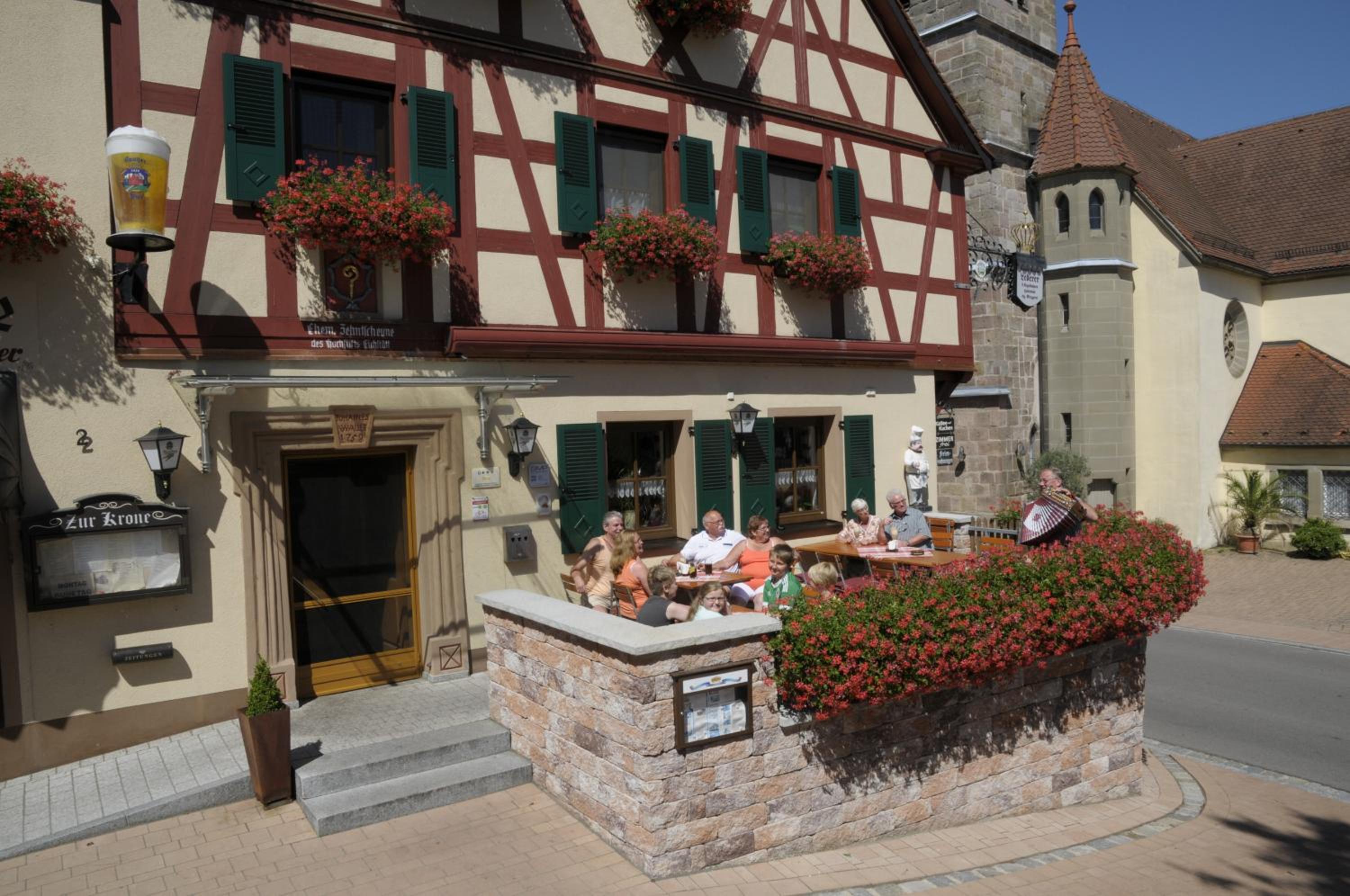 Photo 6