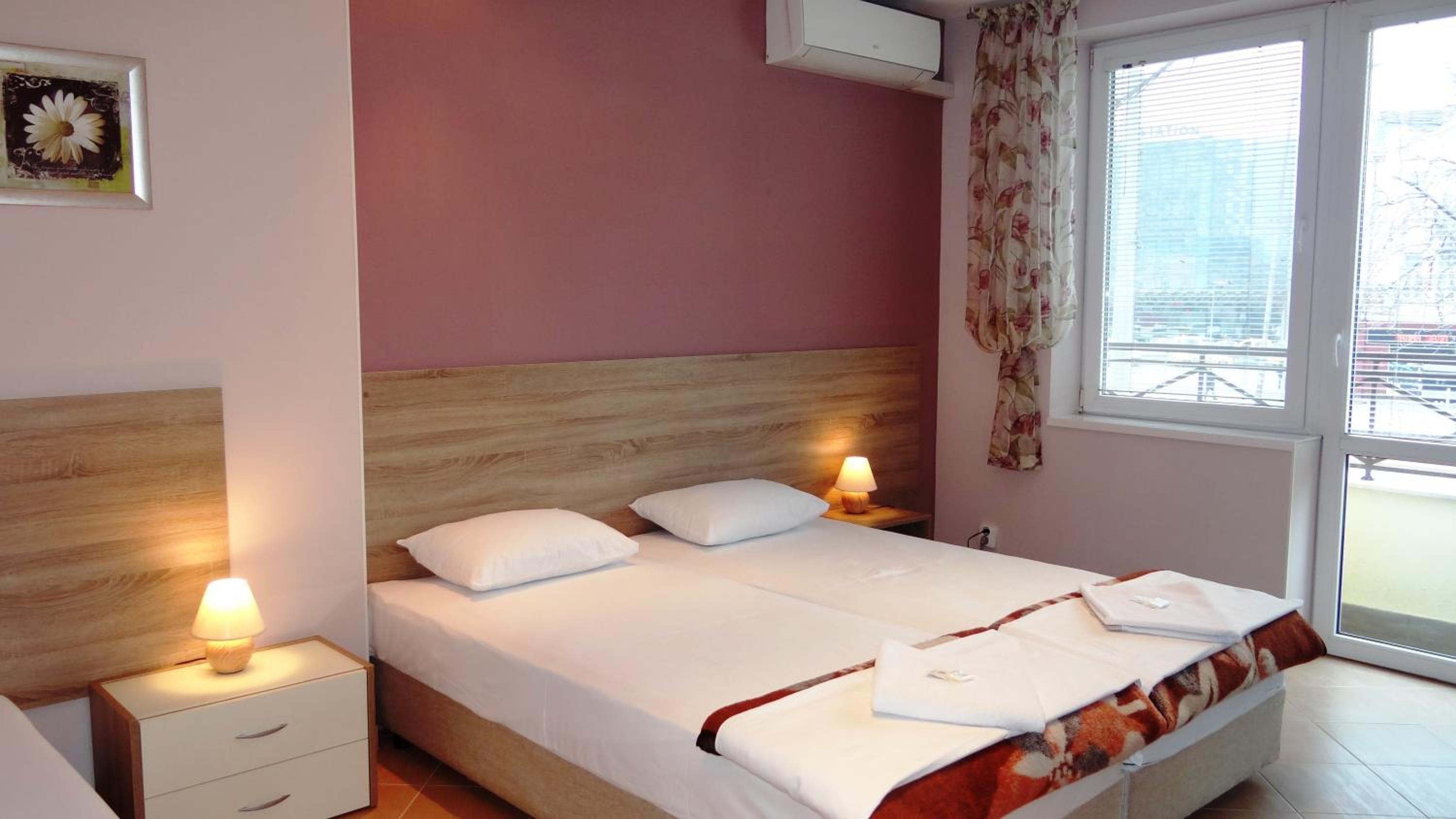 Guest Rooms Kom
