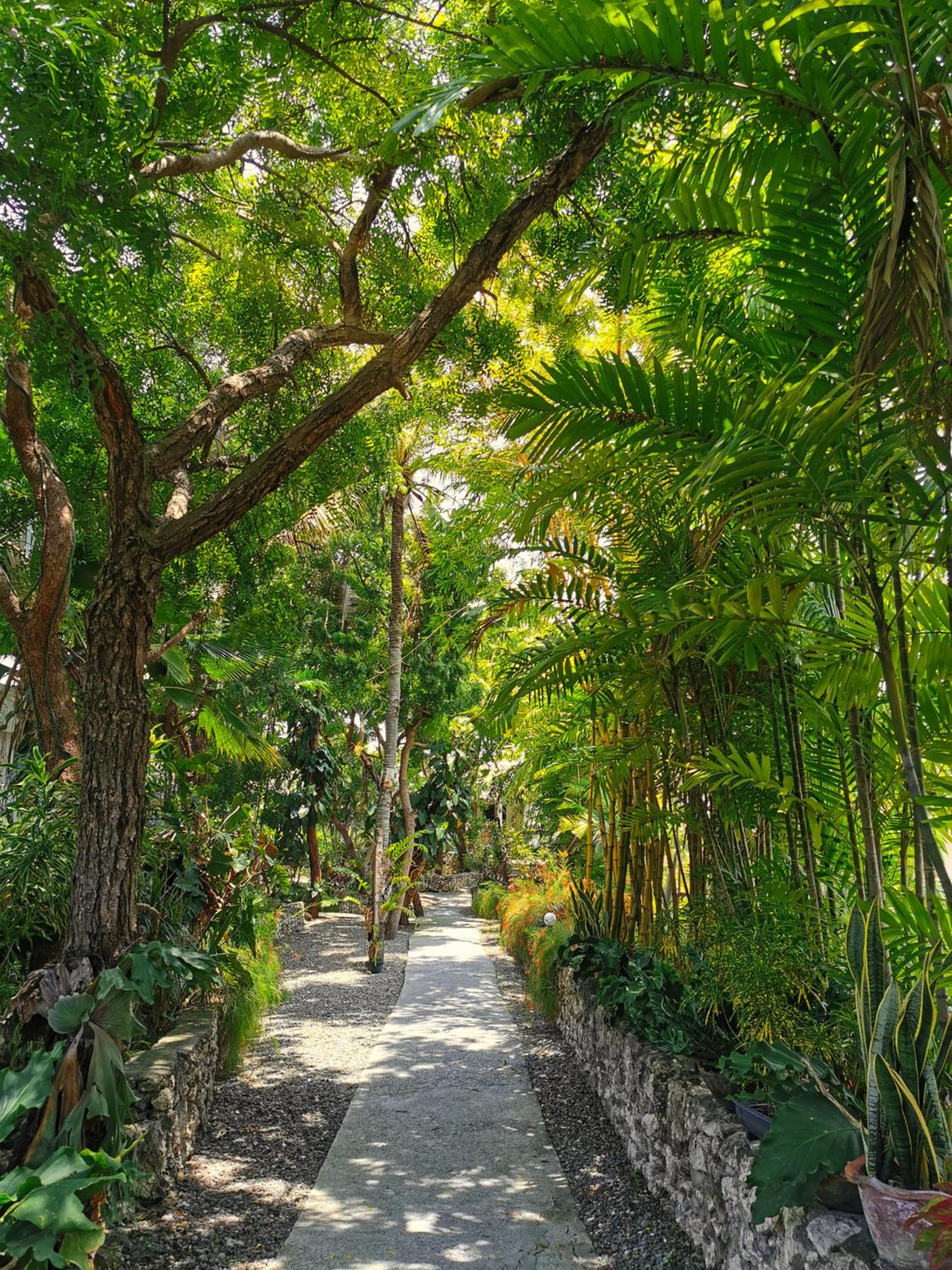 Marcosas Cottages Resort