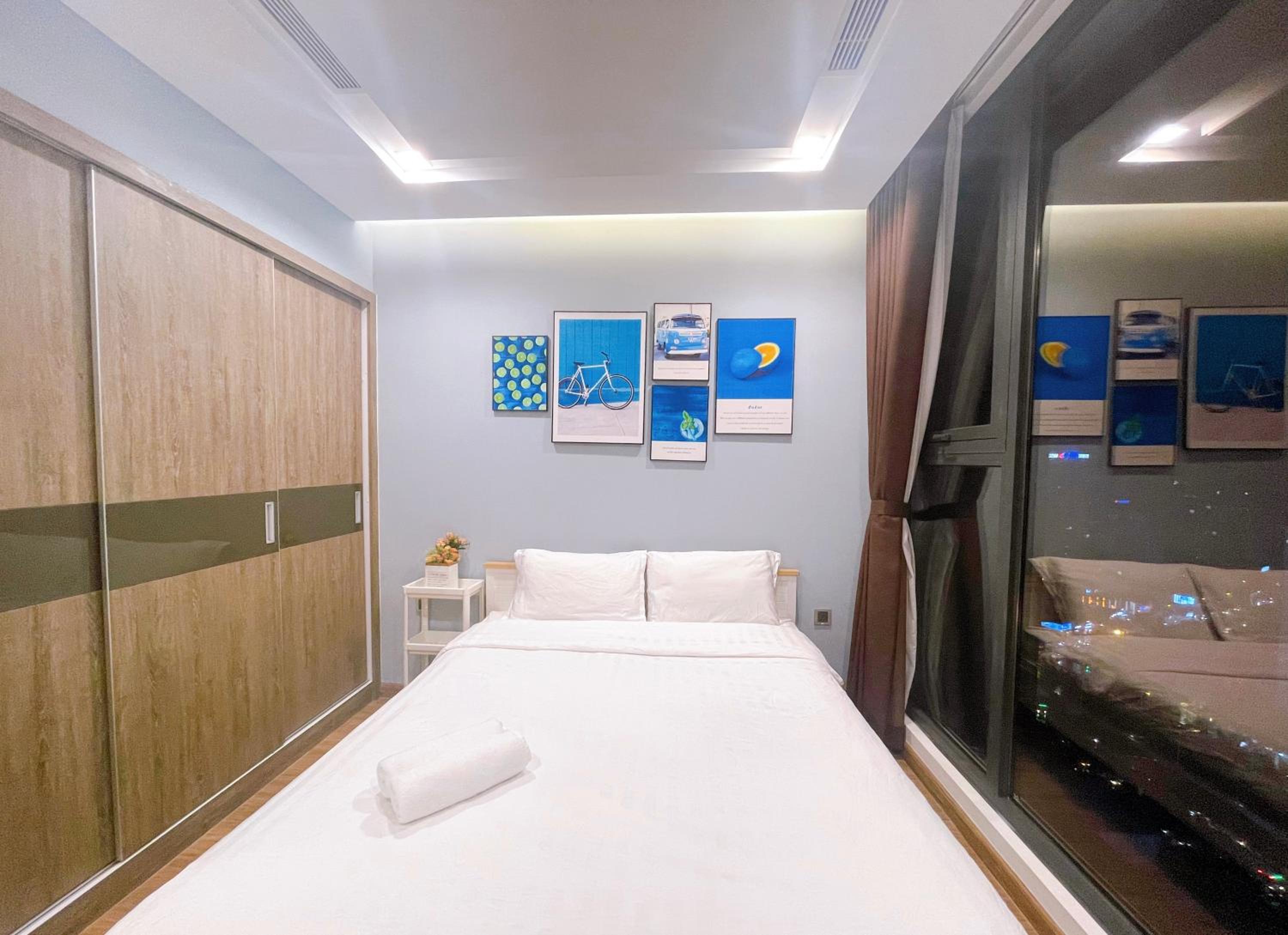 LUXURY APARTMENT VINHOME METROPOLIS next LOTTE Center,Japan Embassy