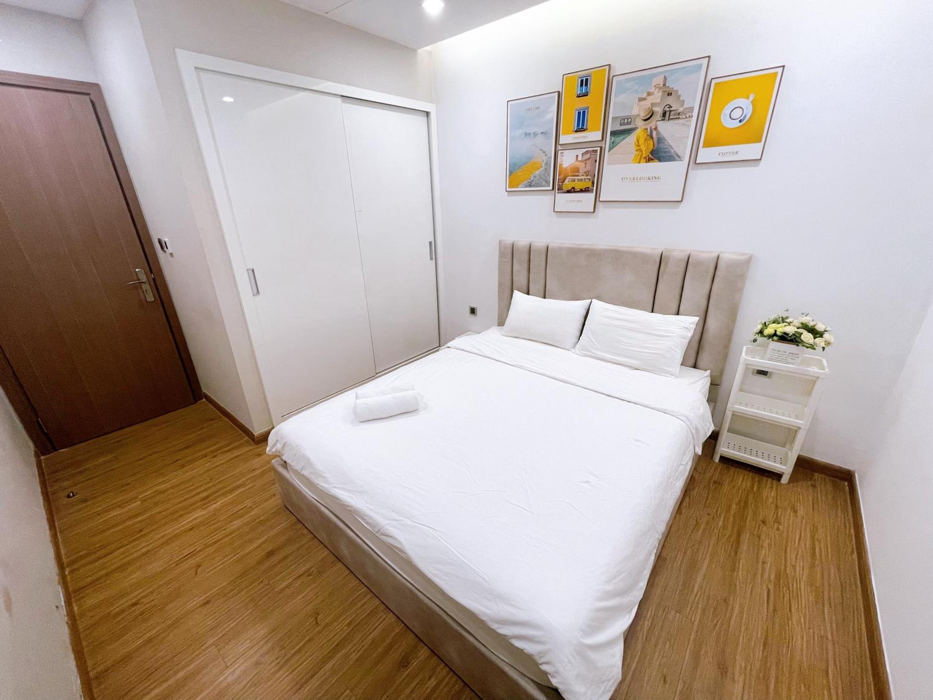 LUXURY APARTMENT VINHOME METROPOLIS next LOTTE Center,Japan Embassy
