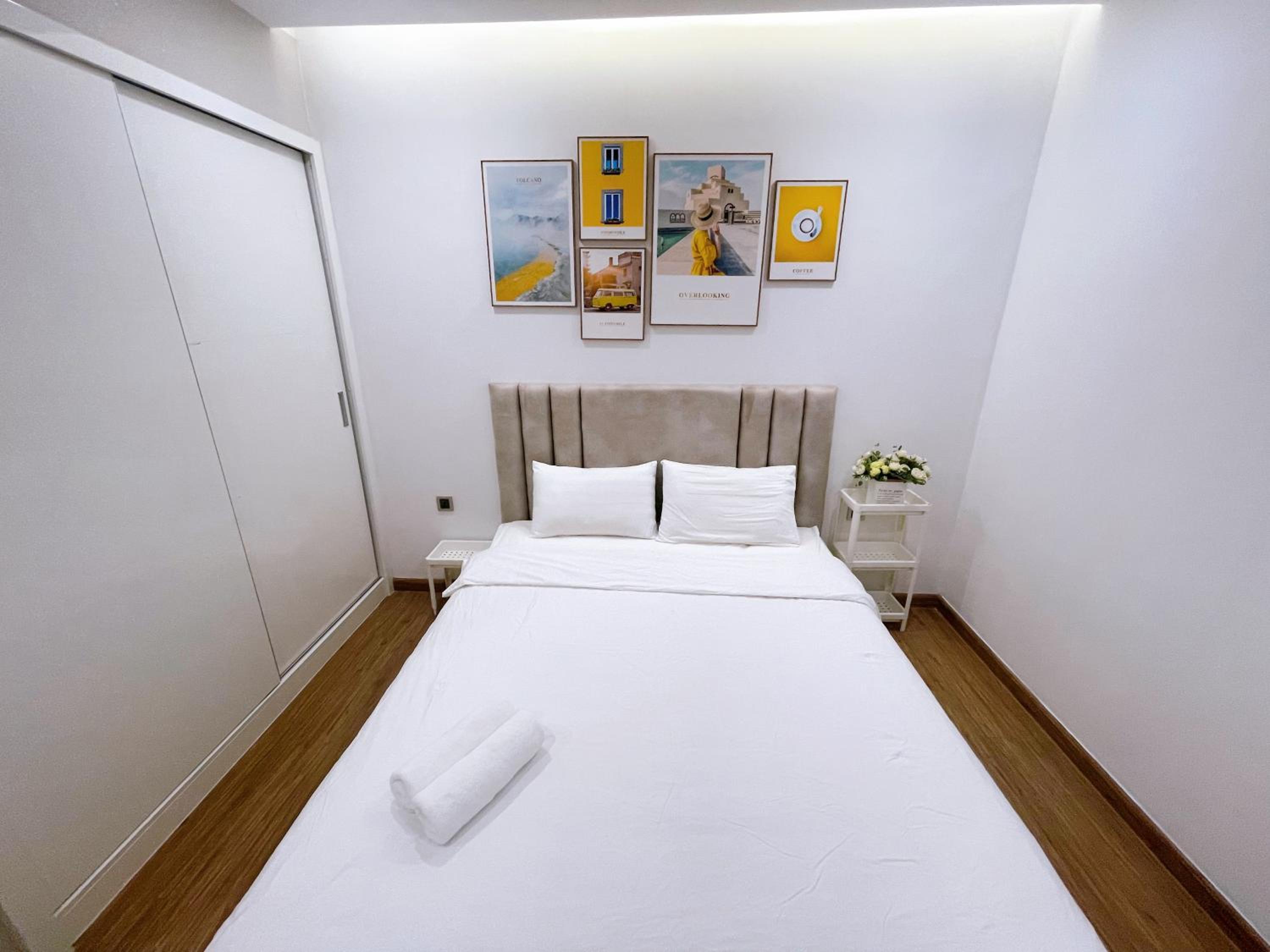 LUXURY APARTMENT VINHOME METROPOLIS next LOTTE Center,Japan Embassy