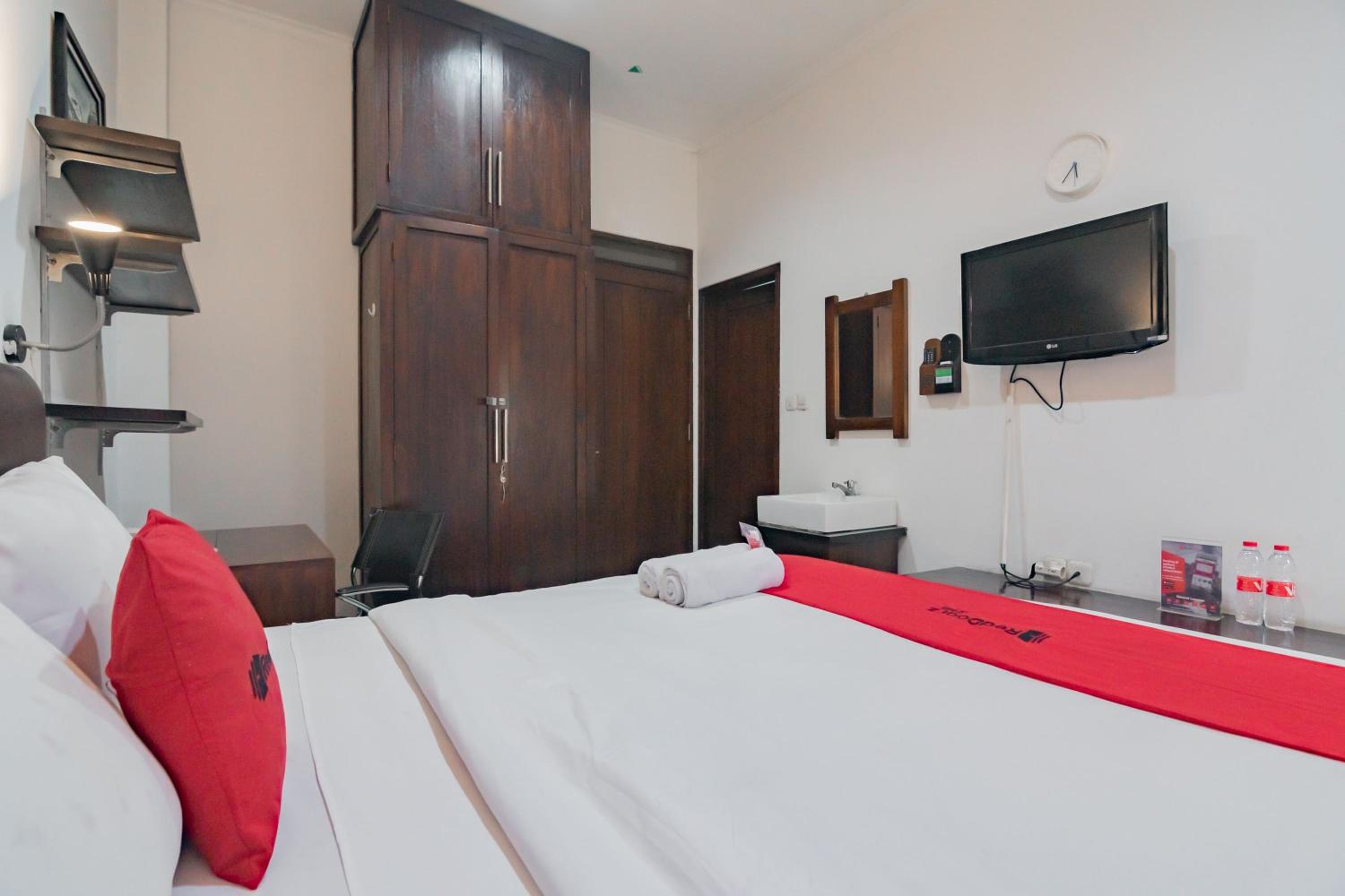 RedDoorz at Dago Asri 3, Bandung - 12
