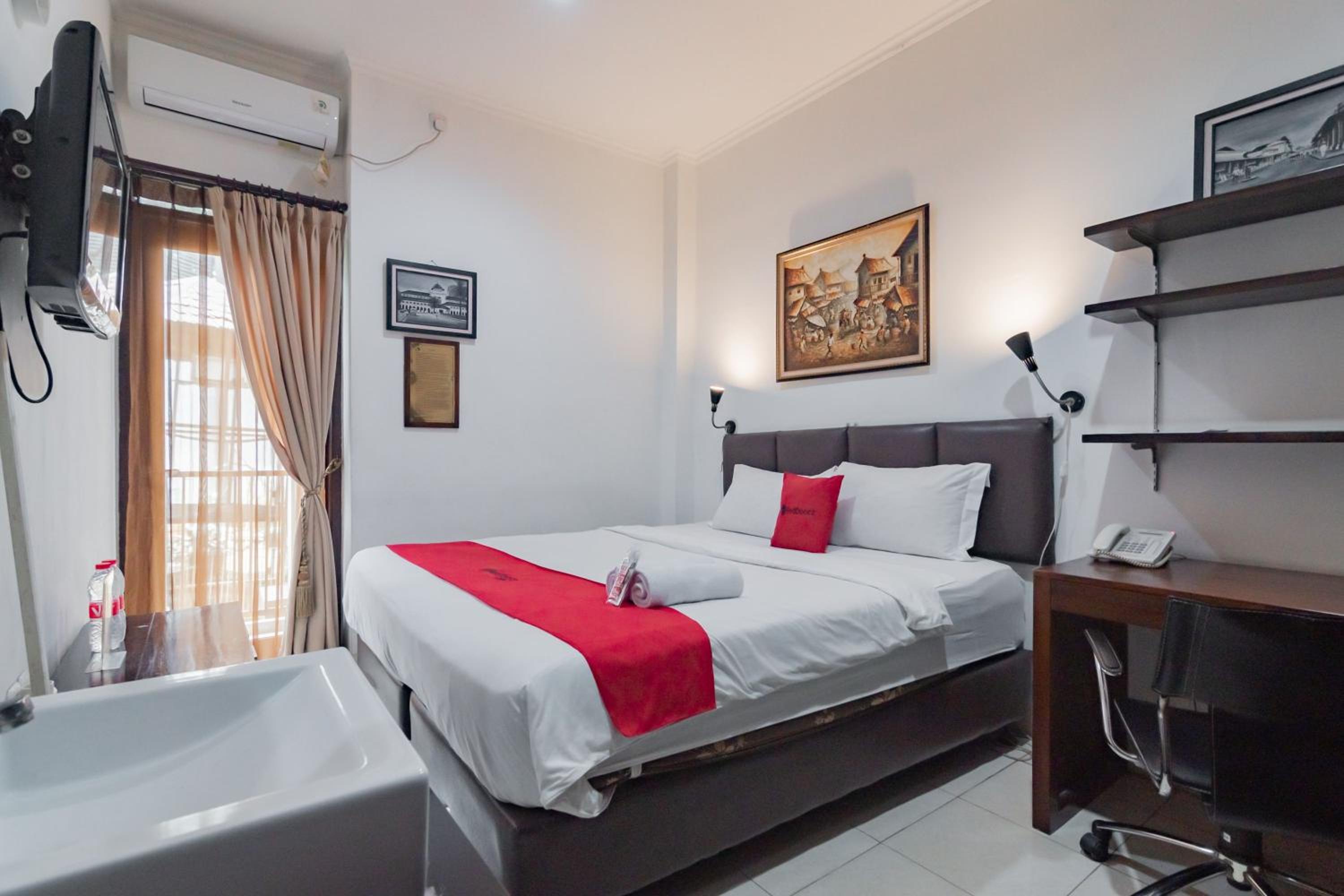 RedDoorz at Dago Asri 3, Bandung - 15
