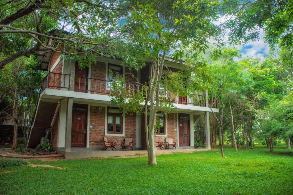 Camellia Resort and Spa