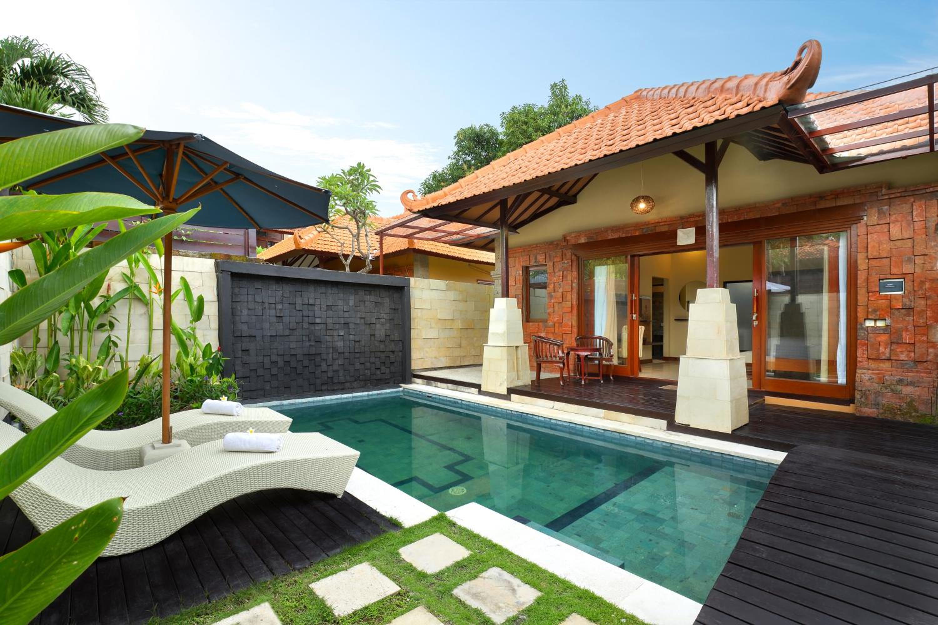 Mahe Garden Kuta Villas