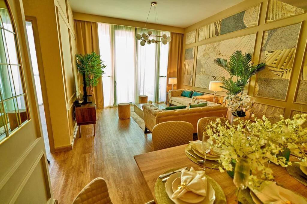Magnificent 3BR with Full Burj Khalifa & Fountain view