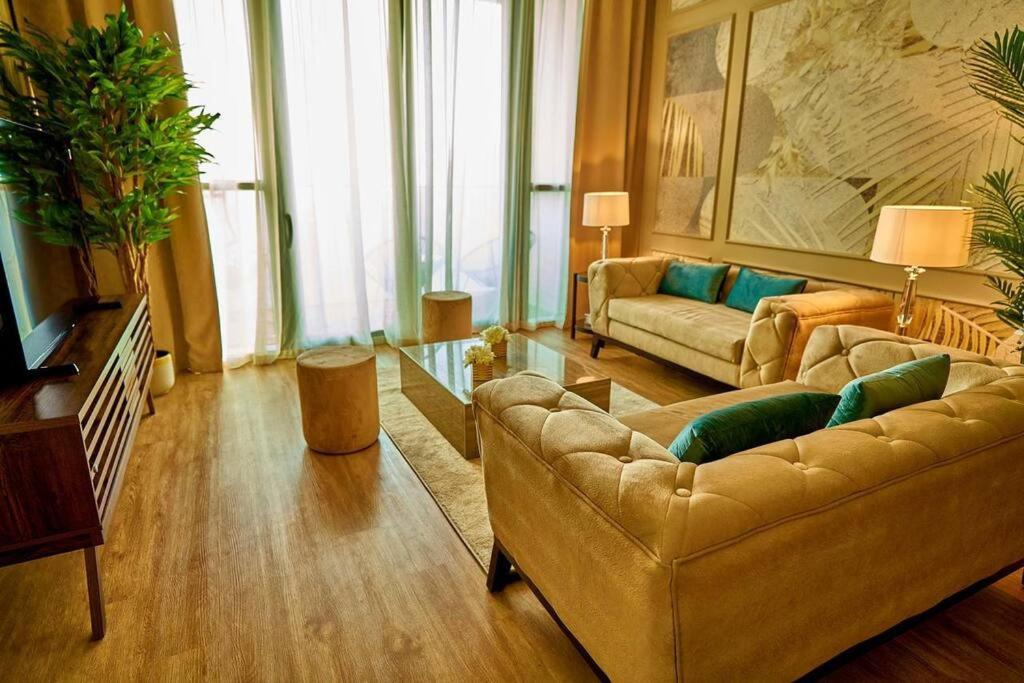 Magnificent 3BR with Full Burj Khalifa & Fountain view