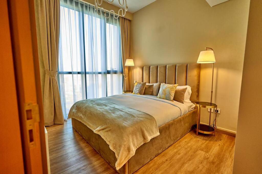 Magnificent 3BR with Full Burj Khalifa & Fountain view