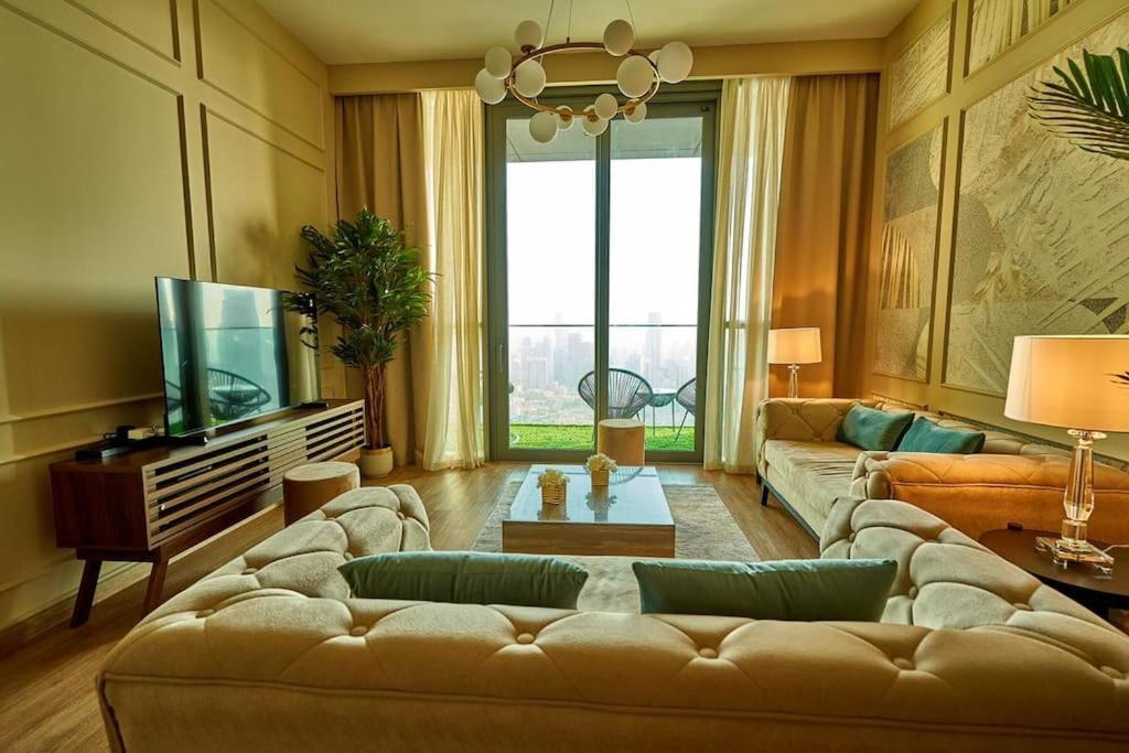 Magnificent 3BR with Full Burj Khalifa & Fountain view