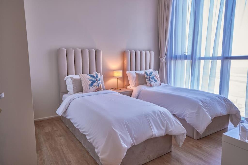 Magnificent 3BR with Full Burj Khalifa & Fountain view