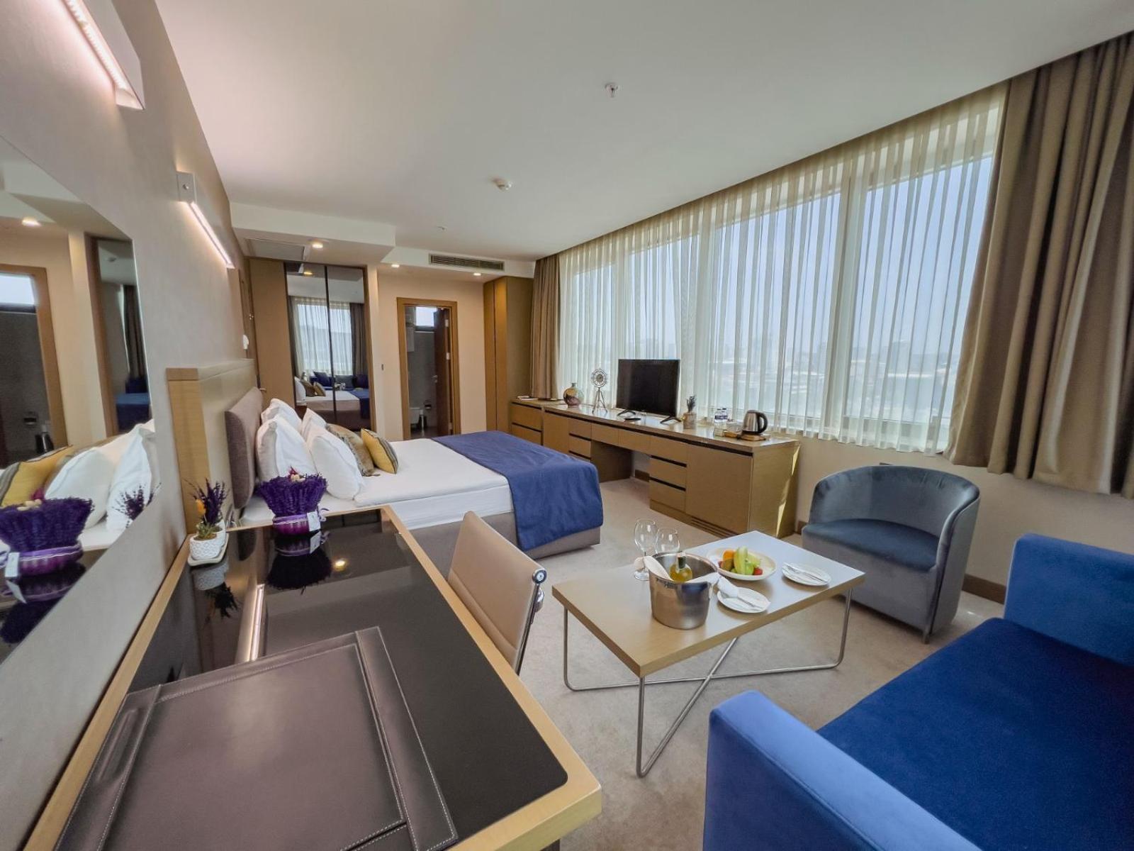 La Quinta by Wyndham İstanbul Güneşli - Image 36