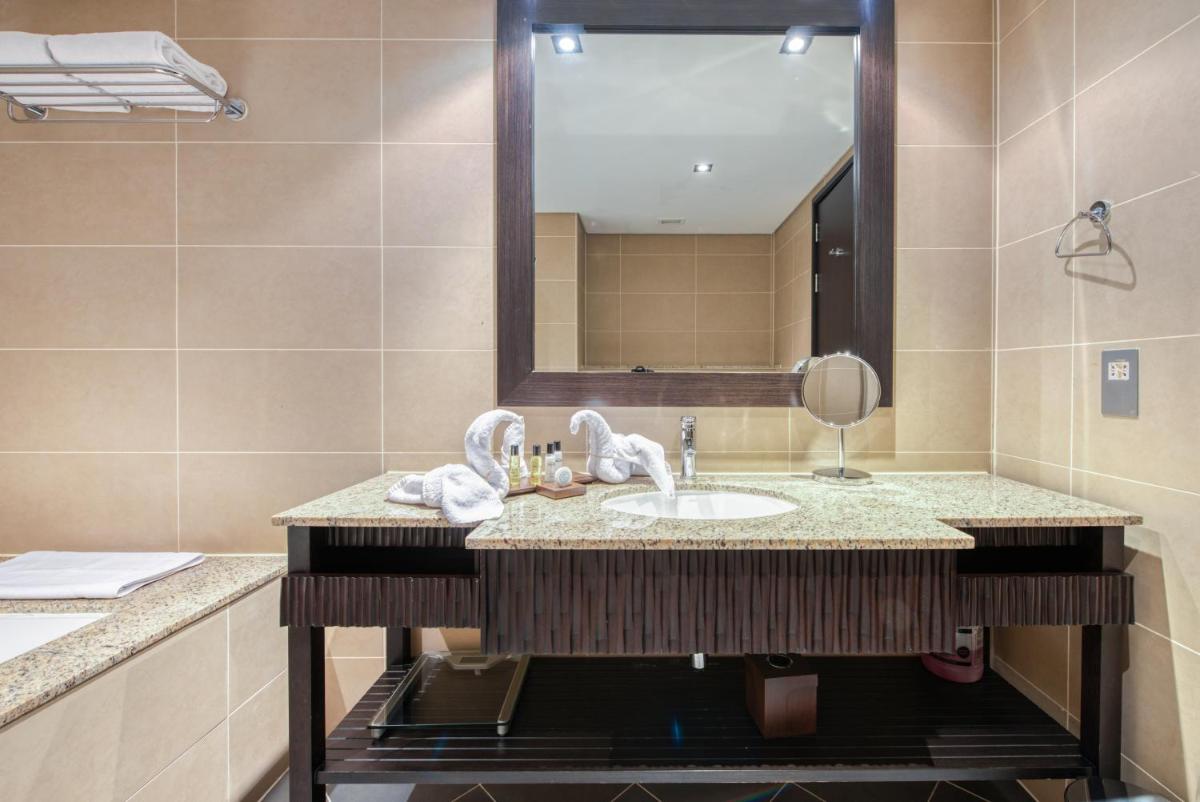 Stunning 2BR at Royal Amwaj Residences North Palm Jumeirah by Deluxe Holiday Homes