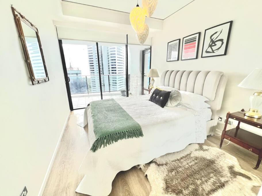 Sea Views Broadbeach