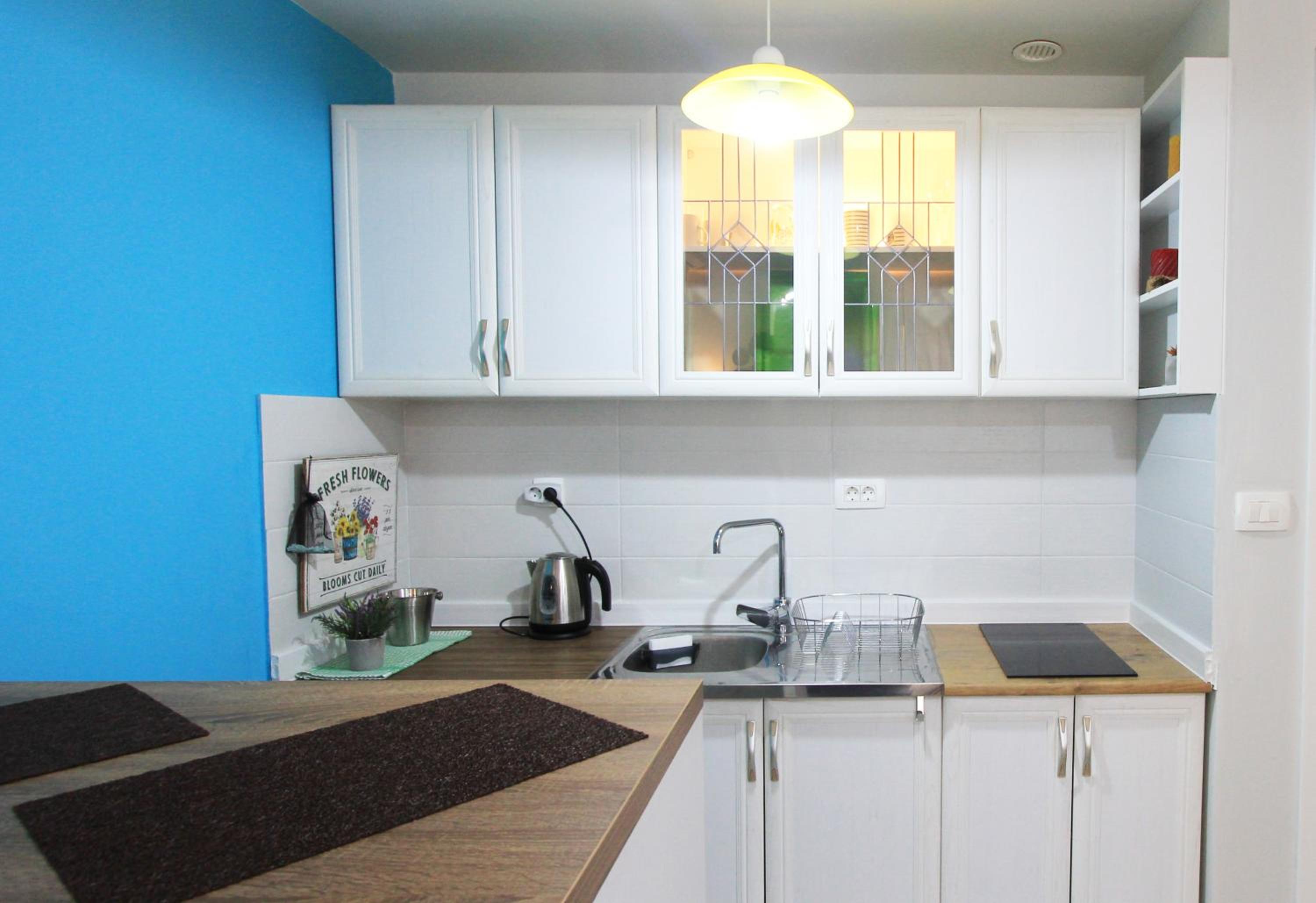 Cozy studio apartment in the center of Tivat view 4