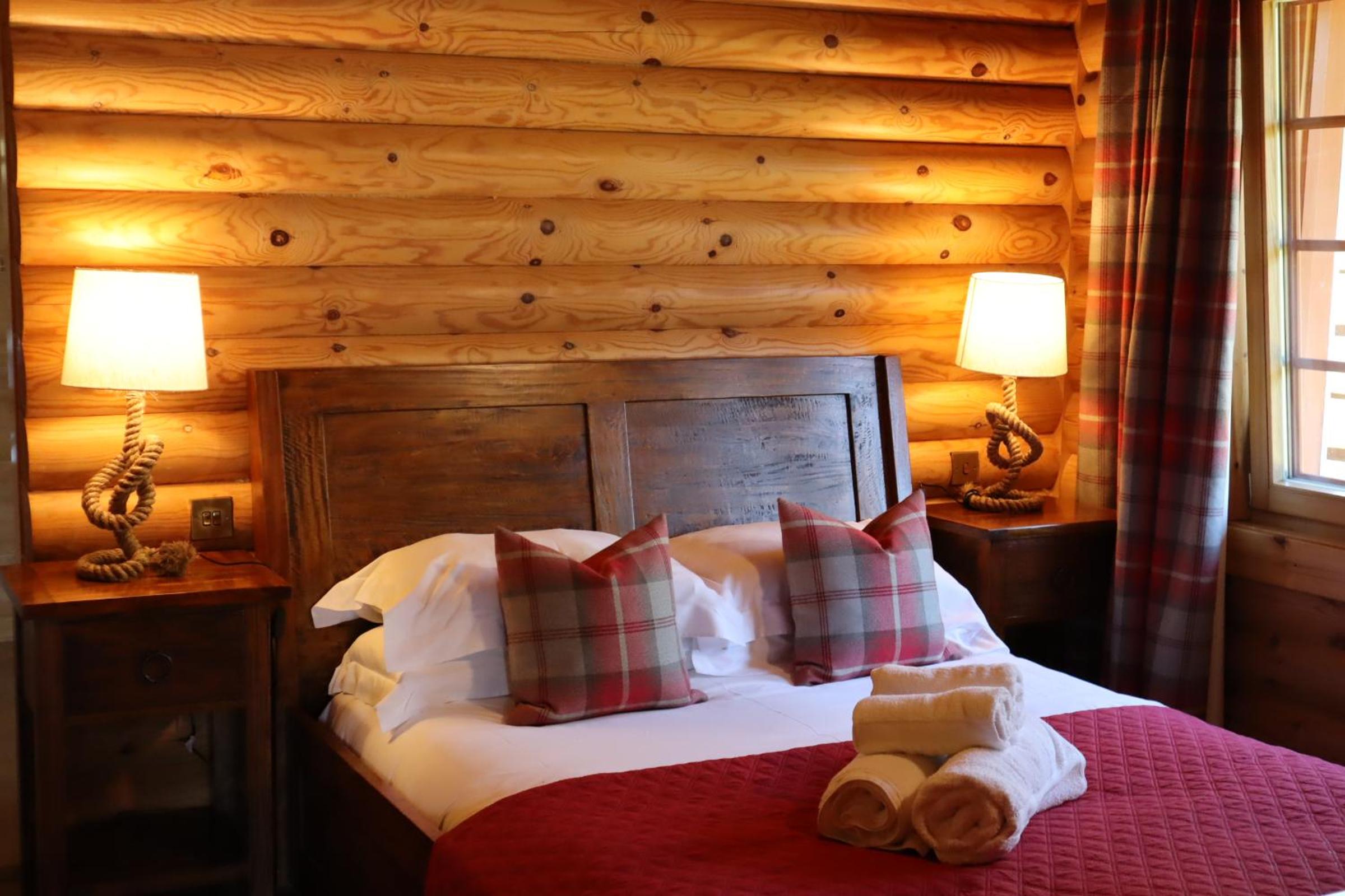 Bunnahahbain - Two Bedroom Luxury Log Cabin with Private Hot Tub view 4