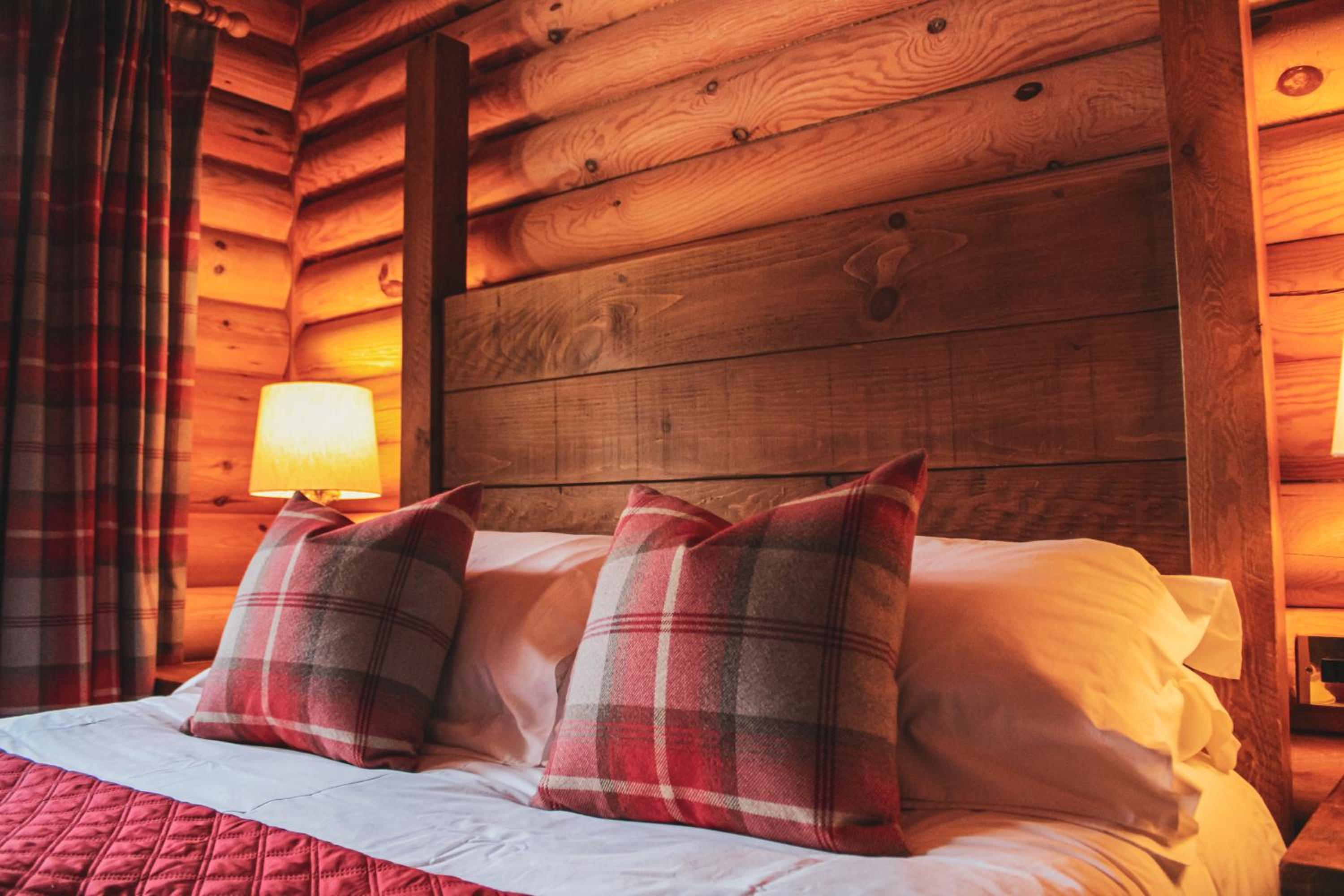 Tomatin - Luxury Two Bedroom Log Cabin with Hot Tub view 5