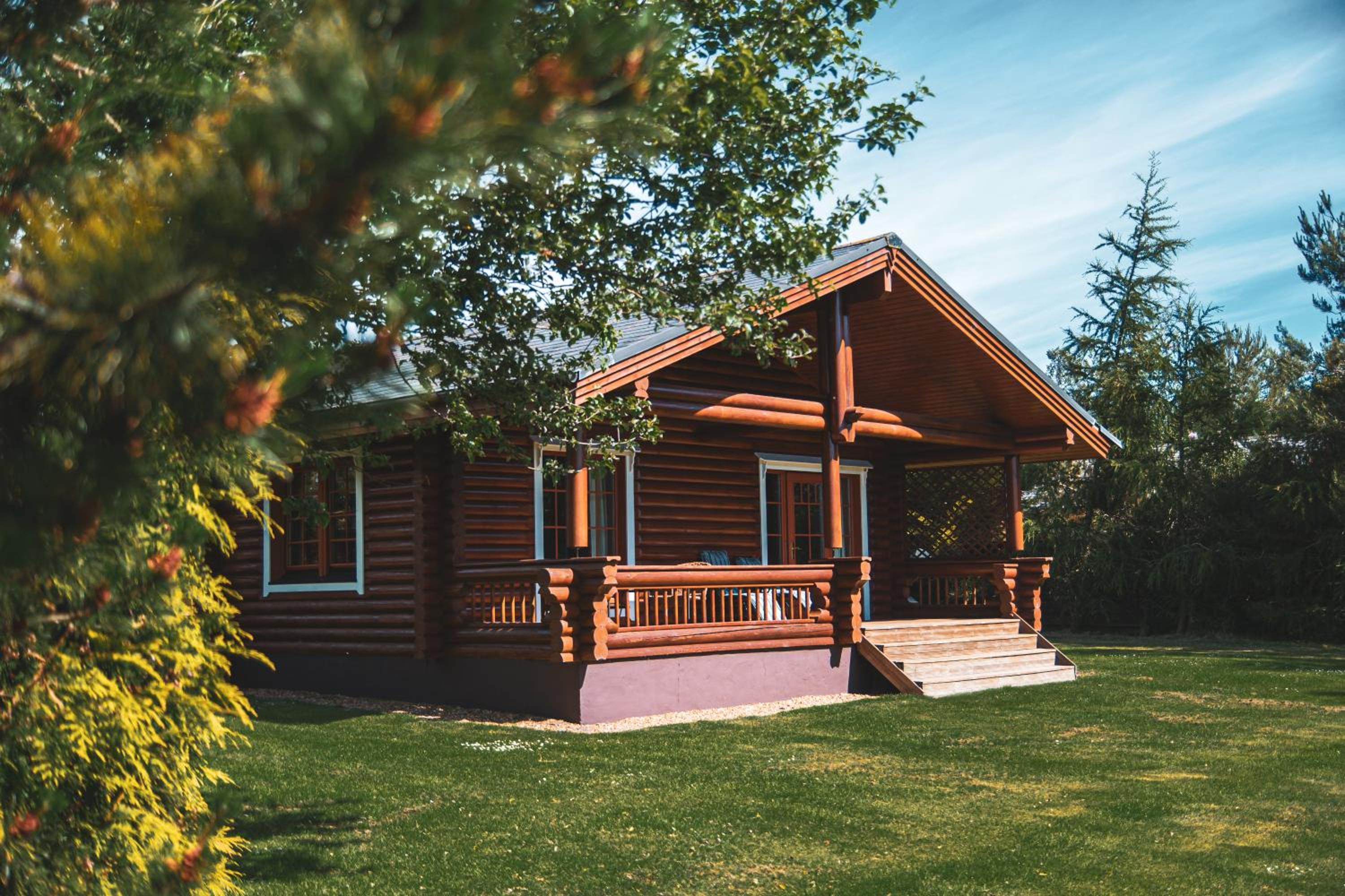 Hotel Strathisla - Luxury Two Bedroom Log Cabin With Private Hot Tub & Sauna