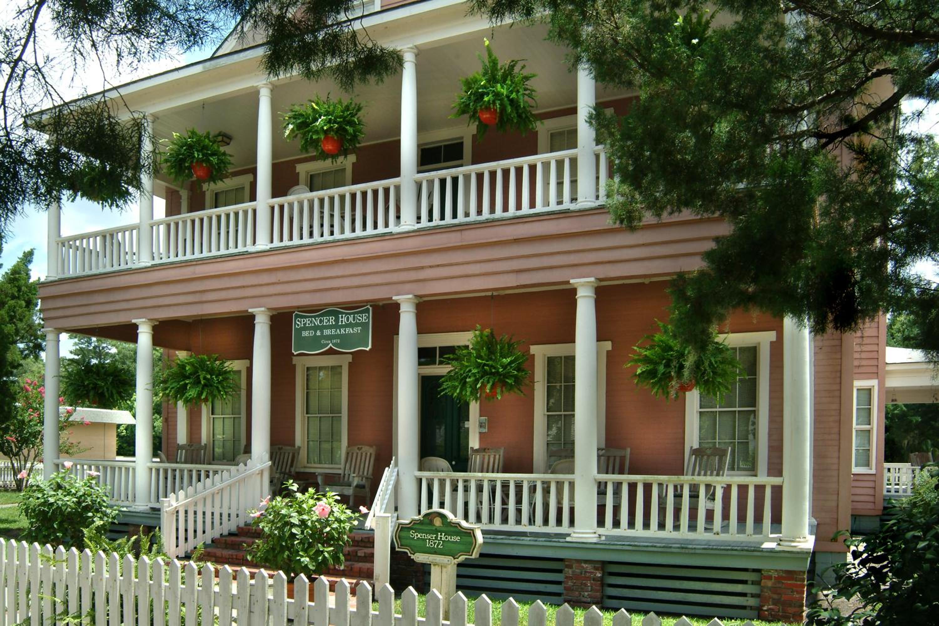 Hotel Spencer House Inn