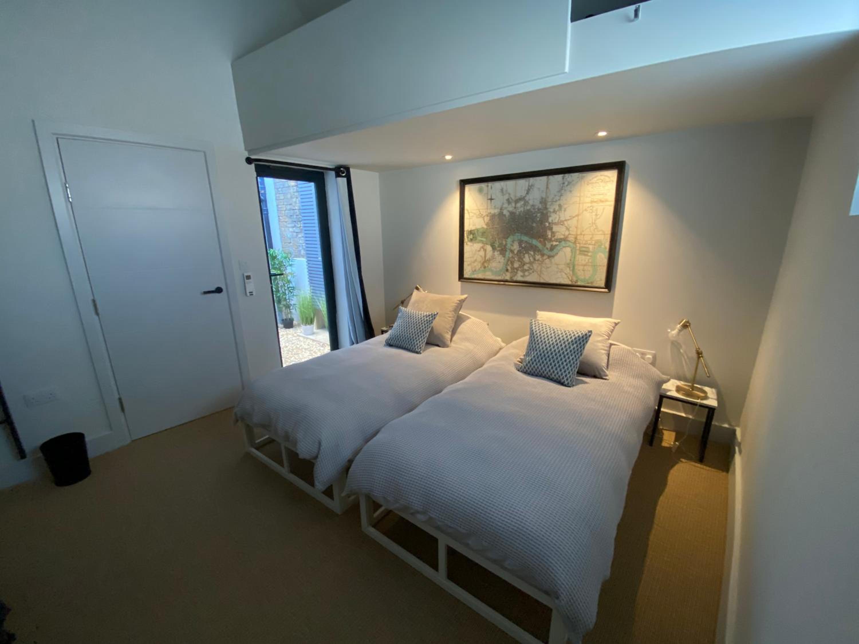 May Road, stylish townhouse view 4