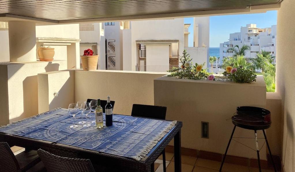 Apartment 4p Beach 3 Pools Top Location Garden SPA Parking Shops view 3